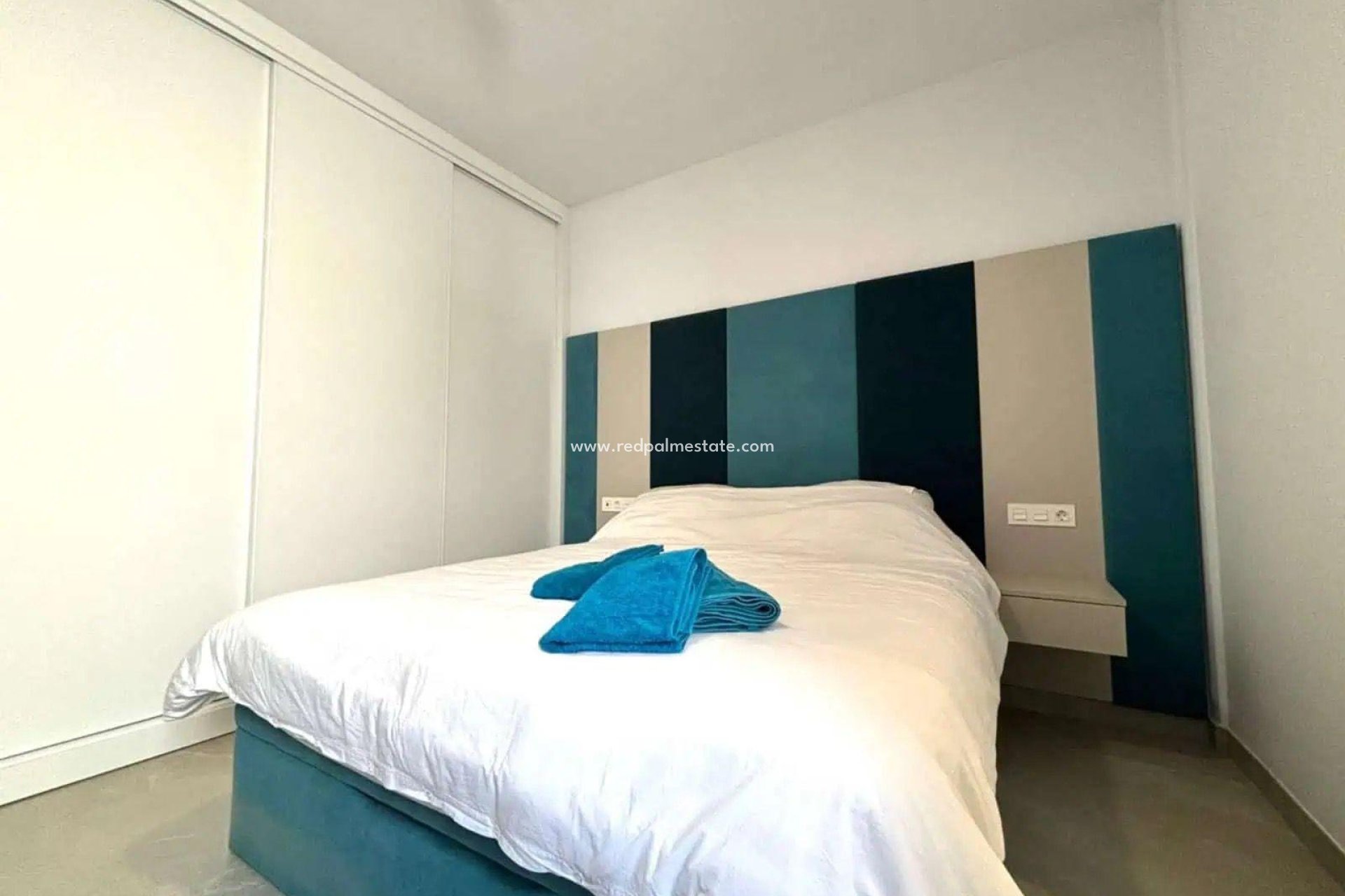 Revente - Appartement -
Torrevieja - Las Piscinas Naturales
