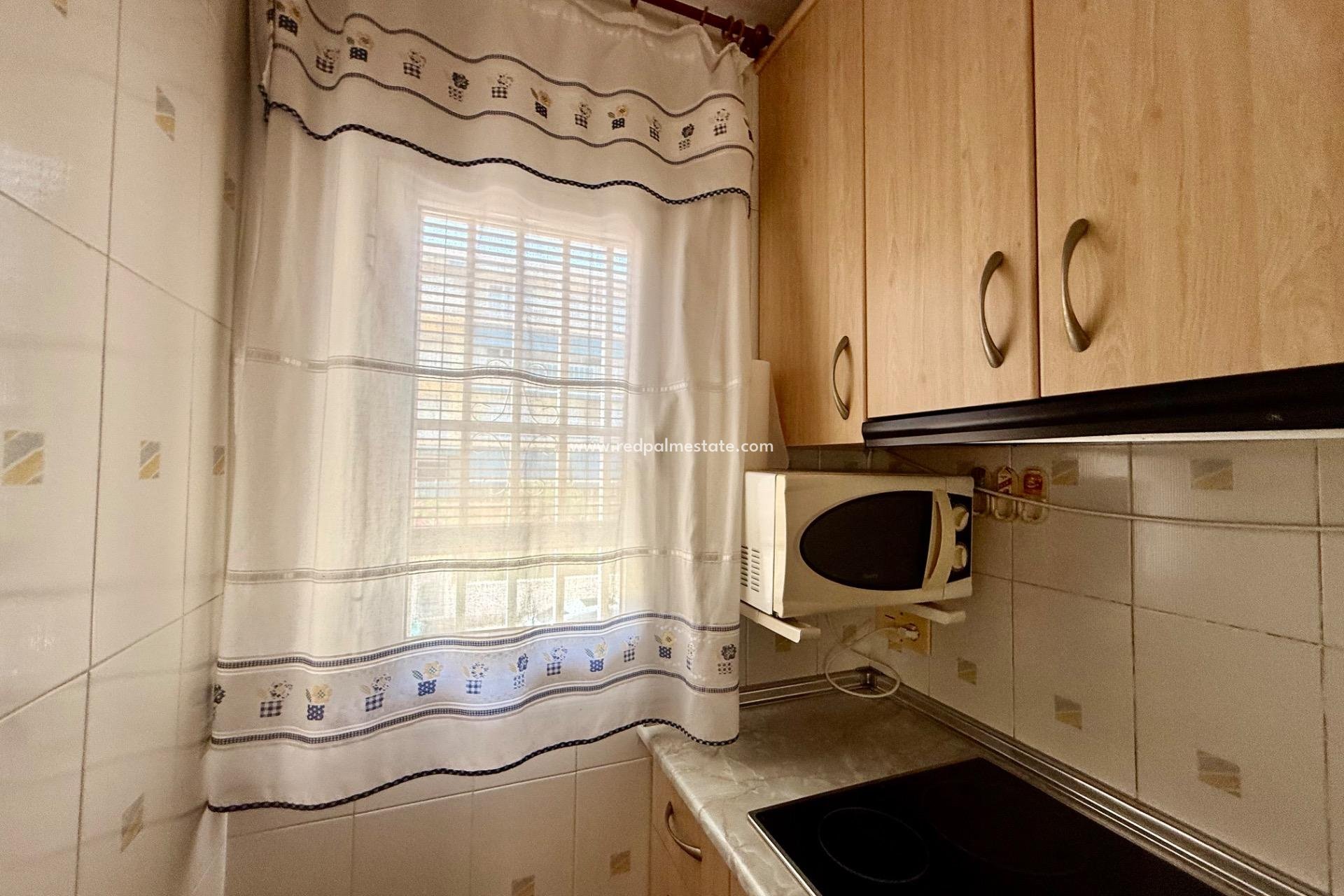 Revente - Appartement -
Torrevieja - Los Europeos