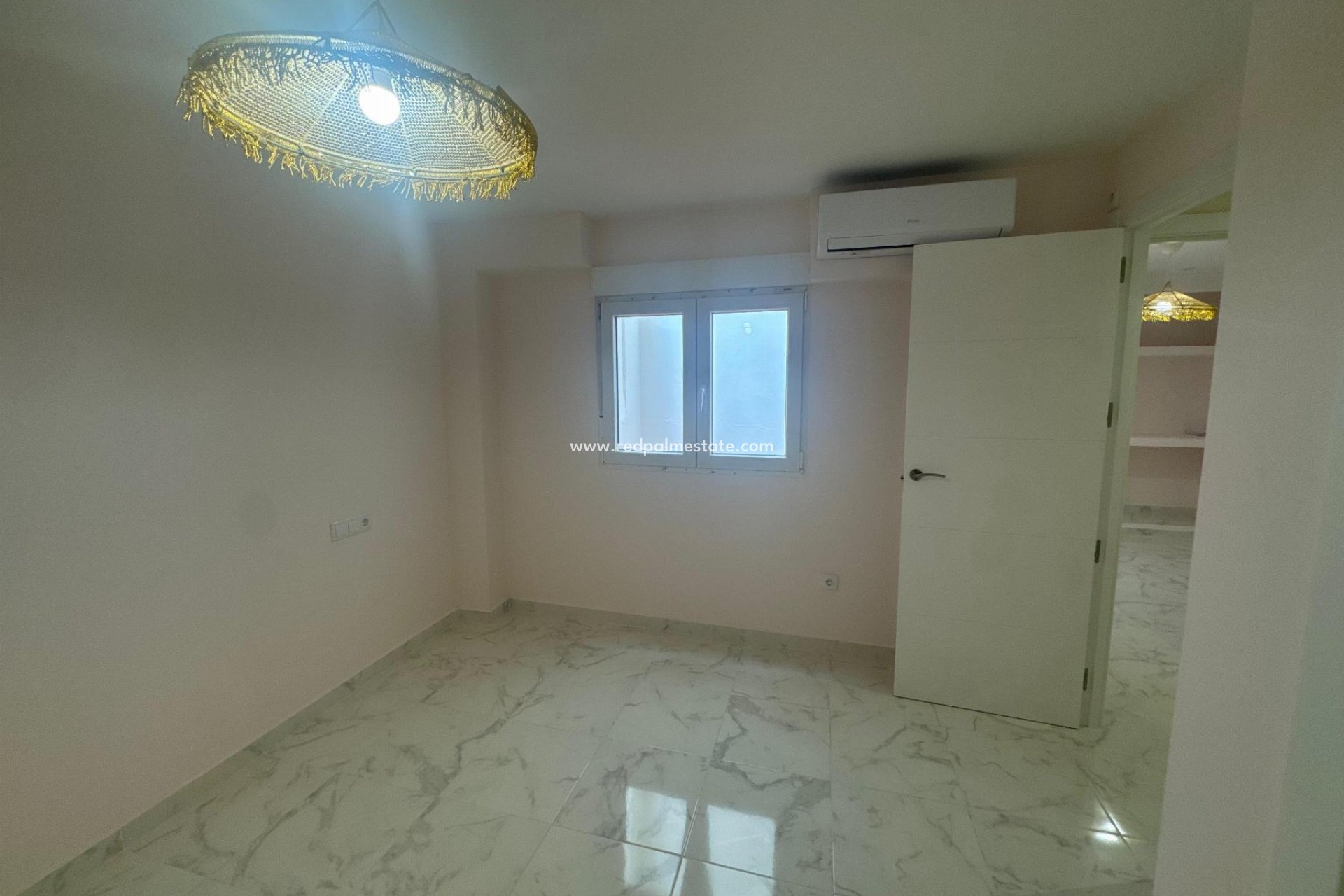 Revente - Appartement -
Torrevieja - Muelle Pesquero