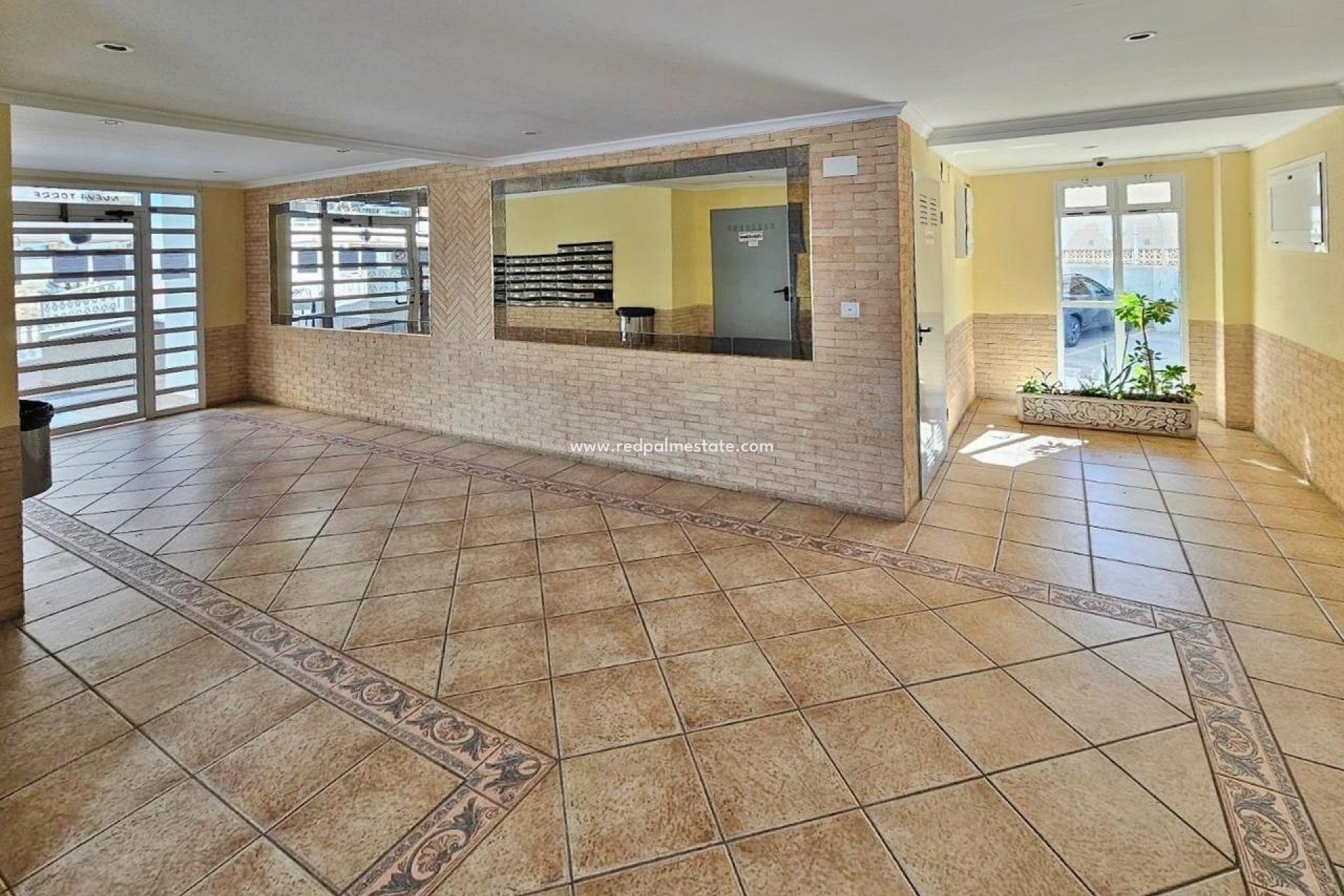 Revente - Appartement -
Torrevieja - Nueva Torrevieja - Aguas Nuevas
