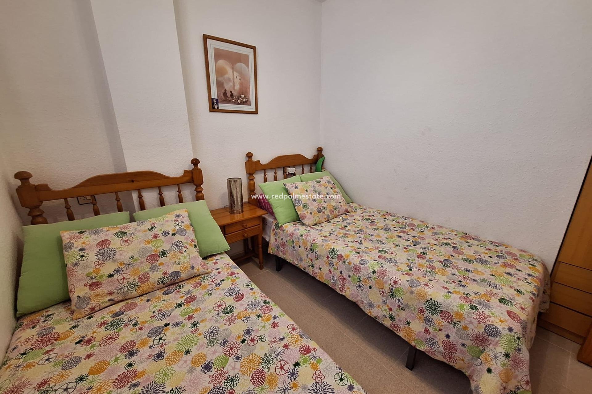 Revente - Appartement -
Torrevieja - Nueva Torrevieja - Aguas Nuevas