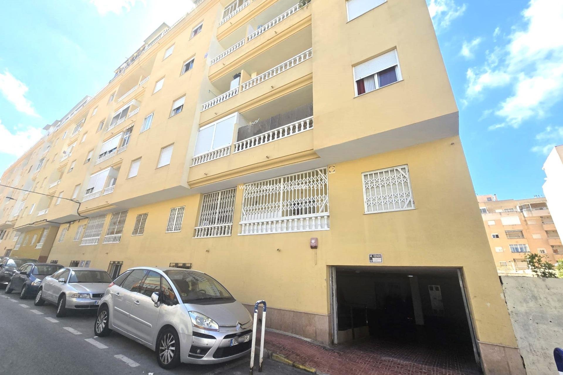 Revente - Appartement -
Torrevieja - Parque las naciones