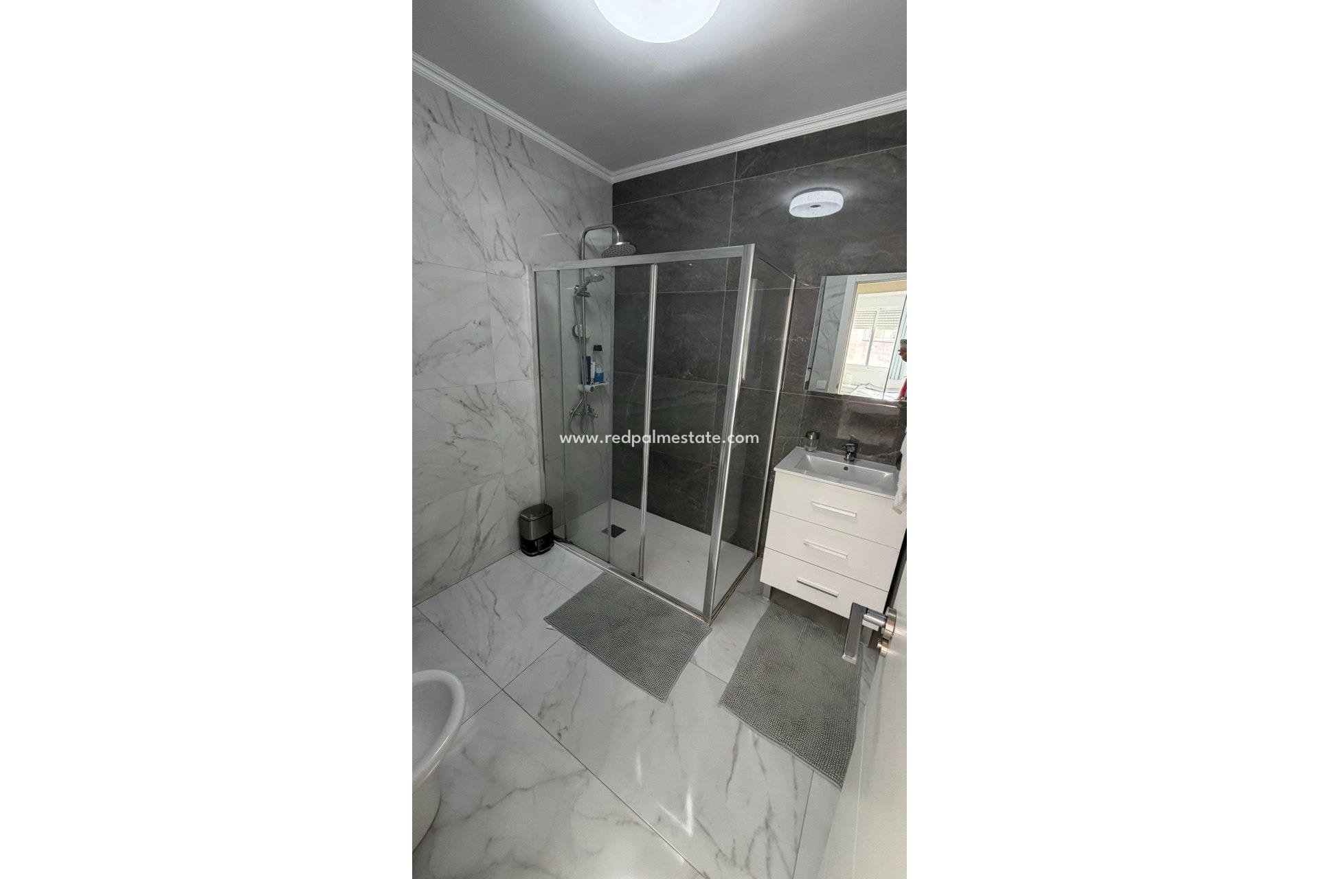 Revente - Appartement -
Torrevieja - Playa de los Locos