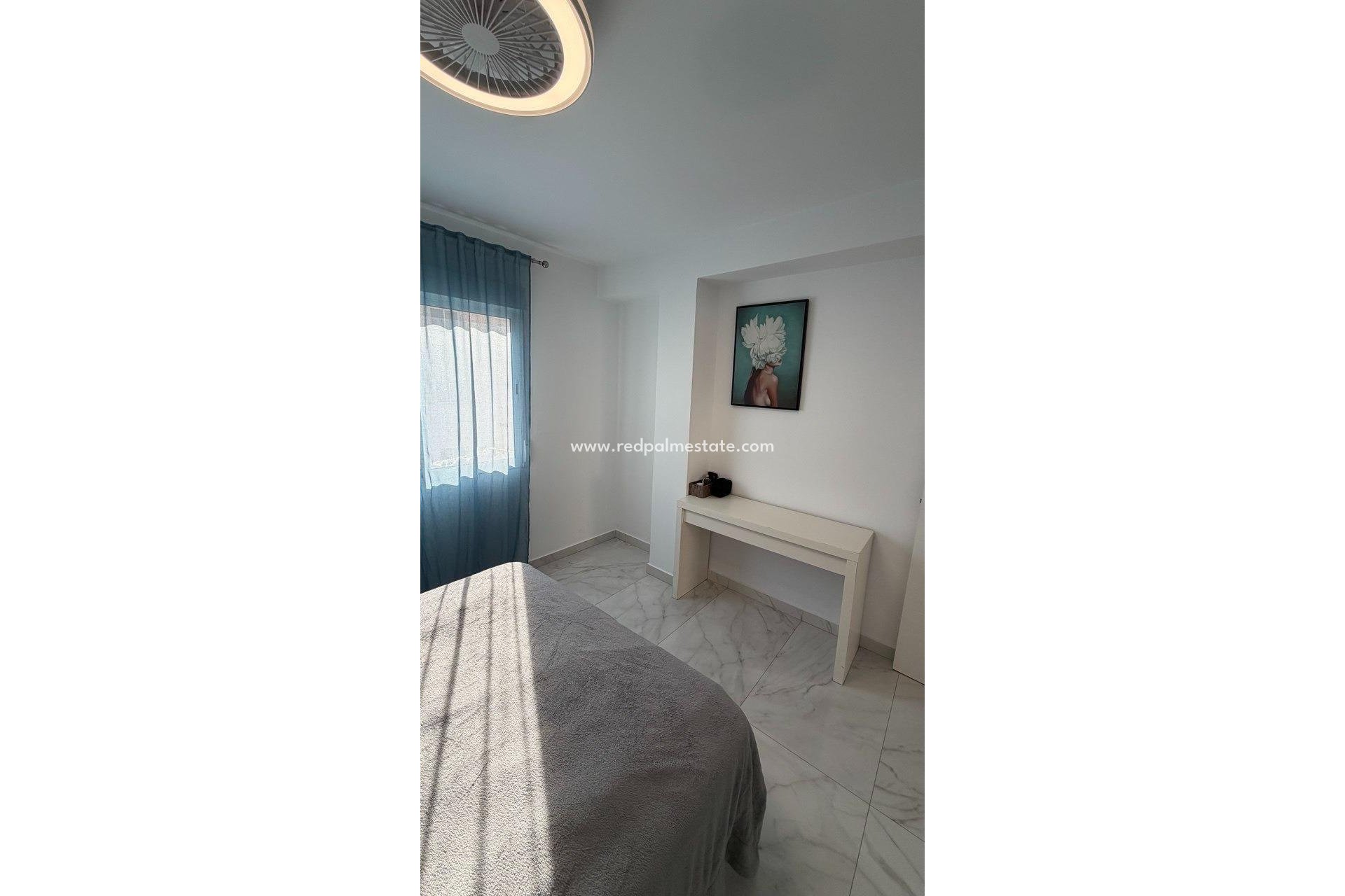 Revente - Appartement -
Torrevieja - Playa de los Locos