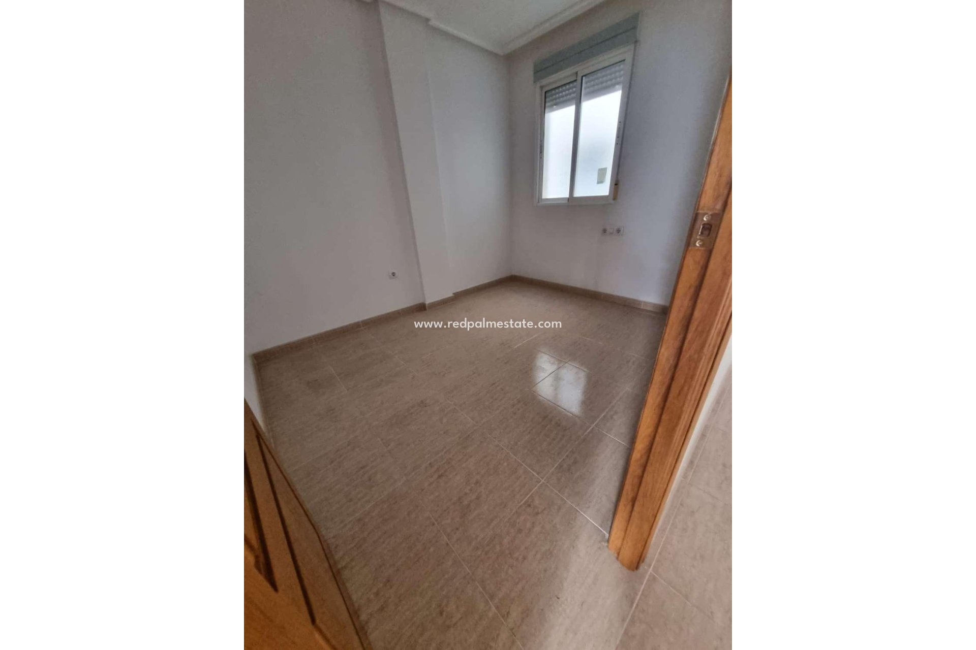 Revente - Appartement -
Torrevieja - Playa de los locos