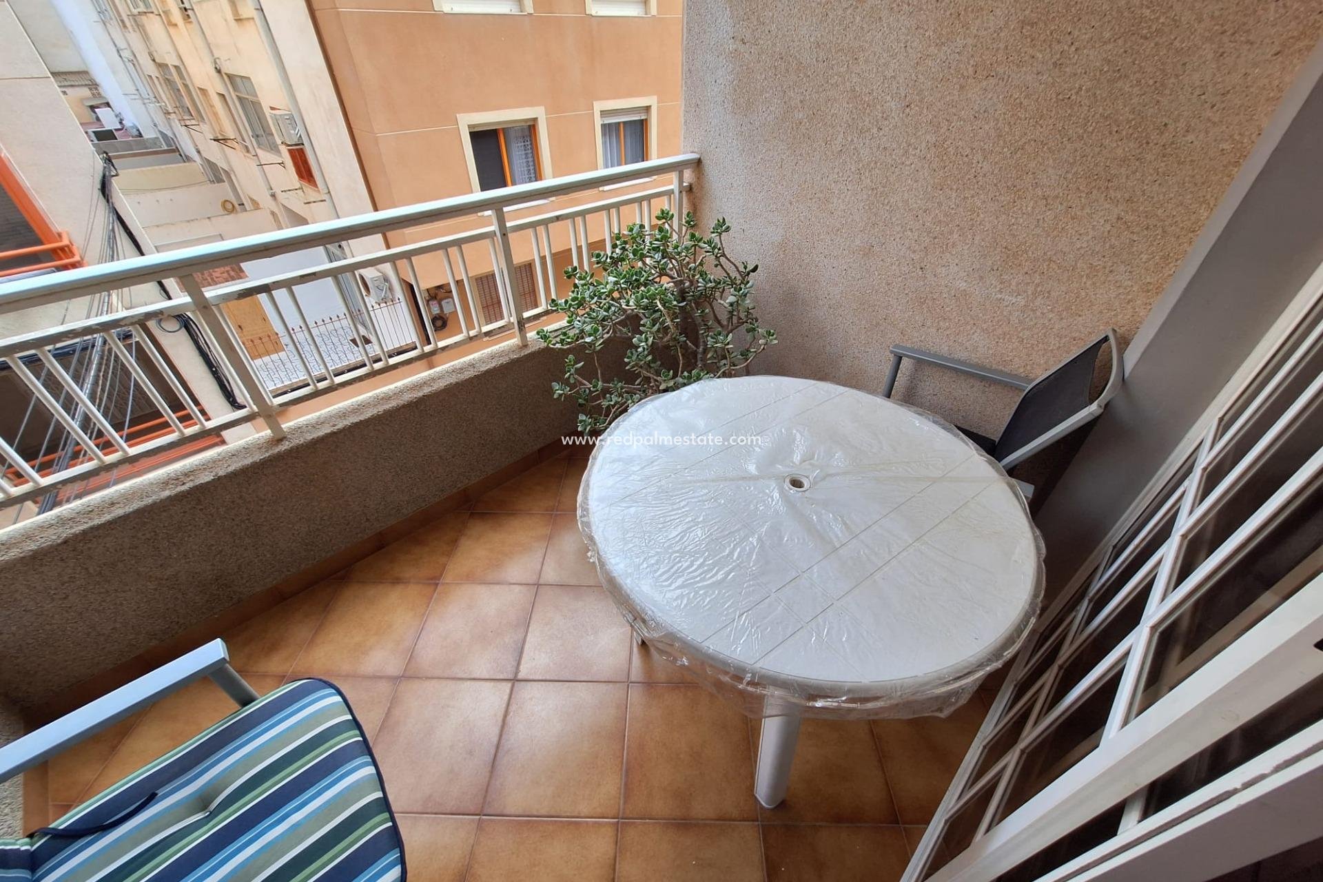 Revente - Appartement -
Torrevieja - Playa de los Locos