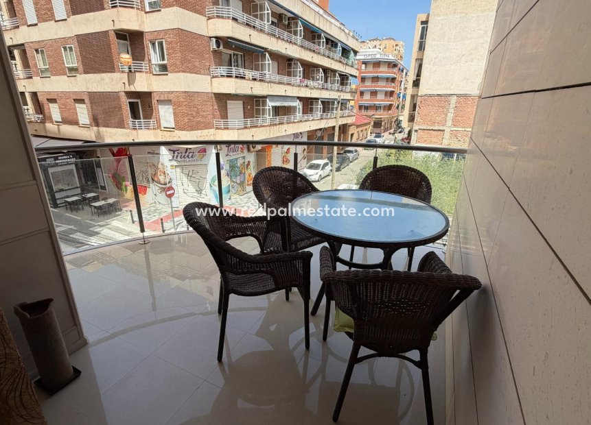 Revente - Appartement -
Torrevieja - Playa de los Locos