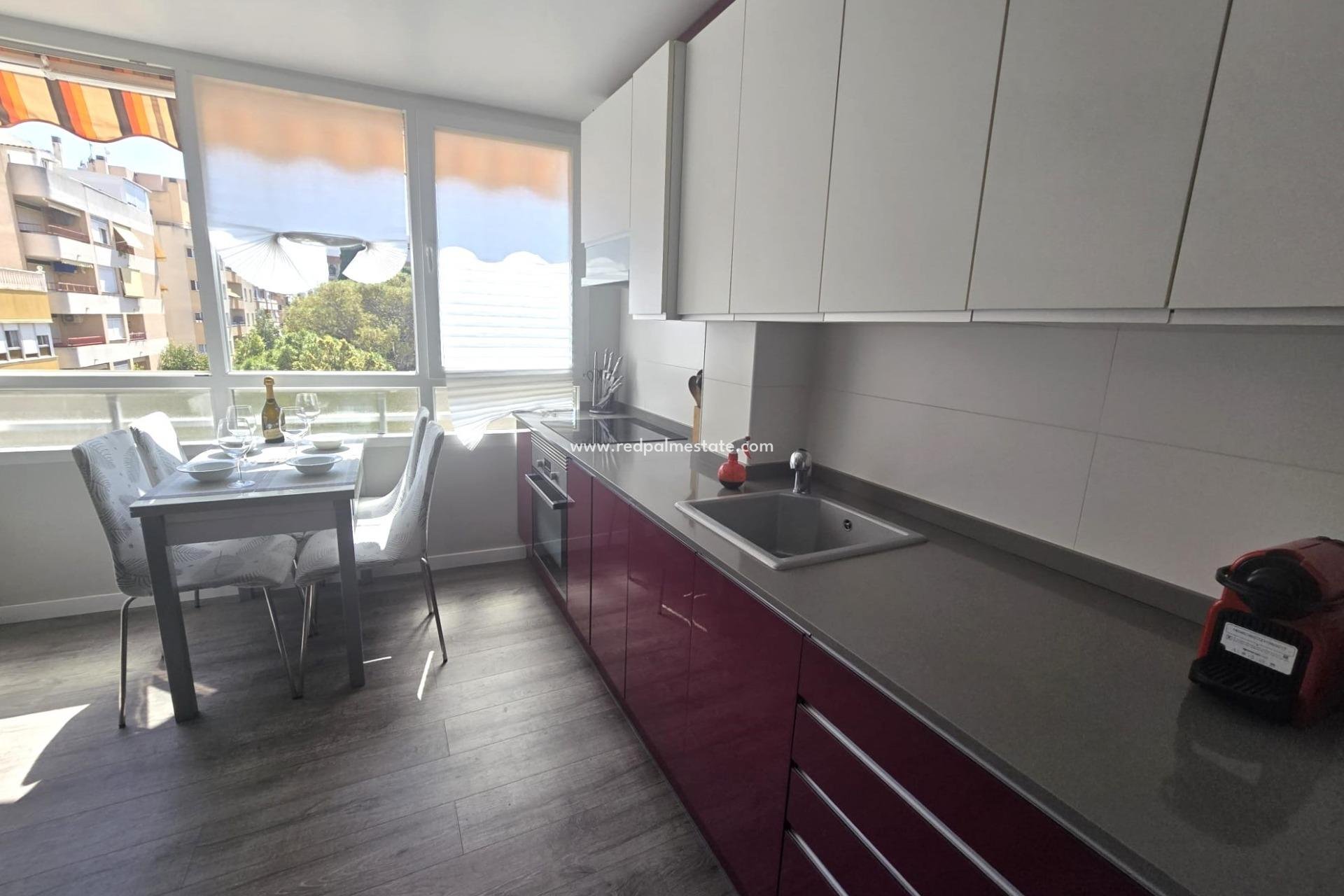 Revente - Appartement -
Torrevieja - Playa del Cura
