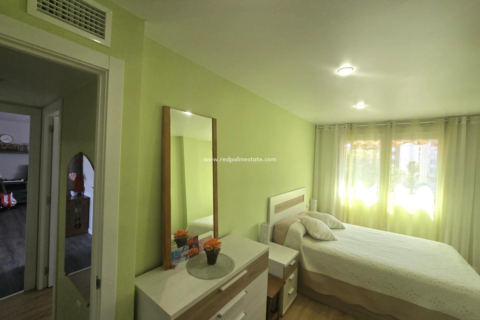 Revente - Appartement -
Torrevieja - Playa del Cura