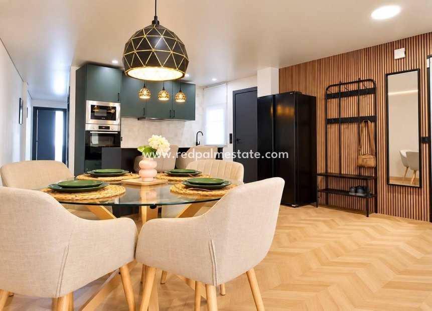 Revente - Appartement -
Torrevieja - Playa del Cura