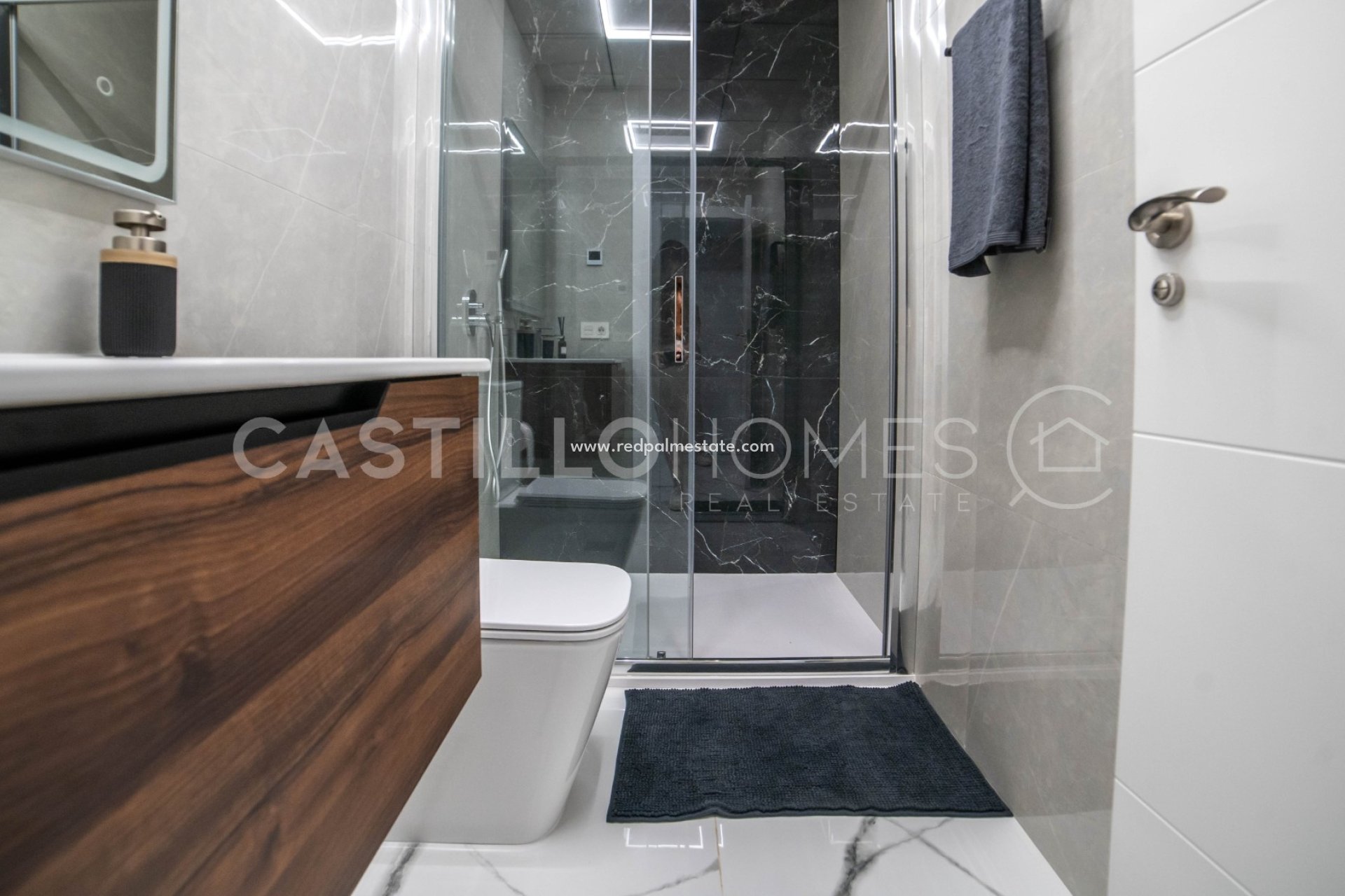 Revente - Appartement -
Torrevieja - Playa del Cura