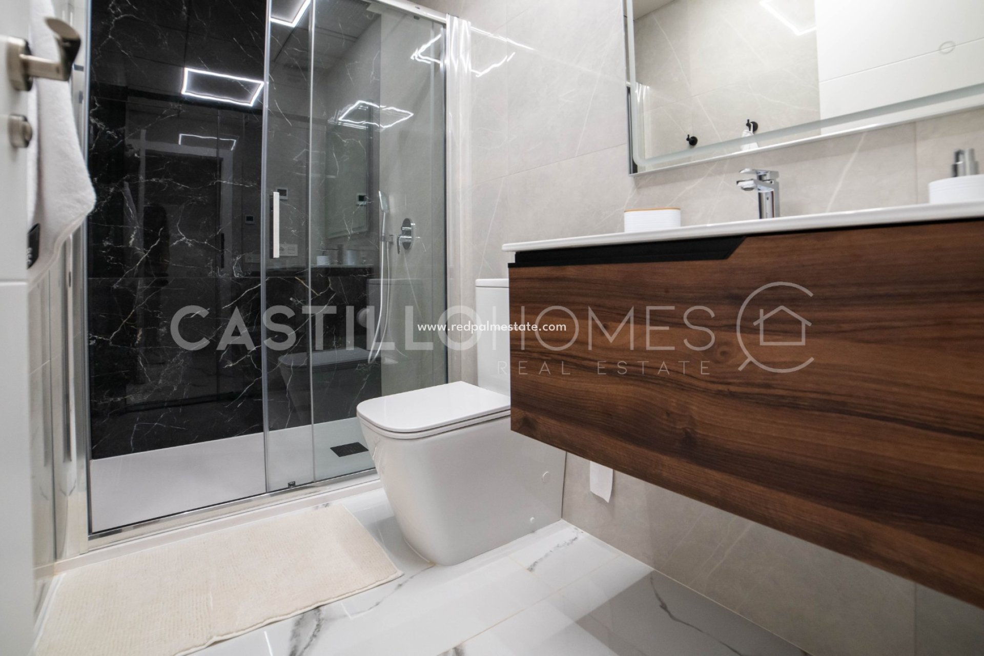 Revente - Appartement -
Torrevieja - Playa del Cura