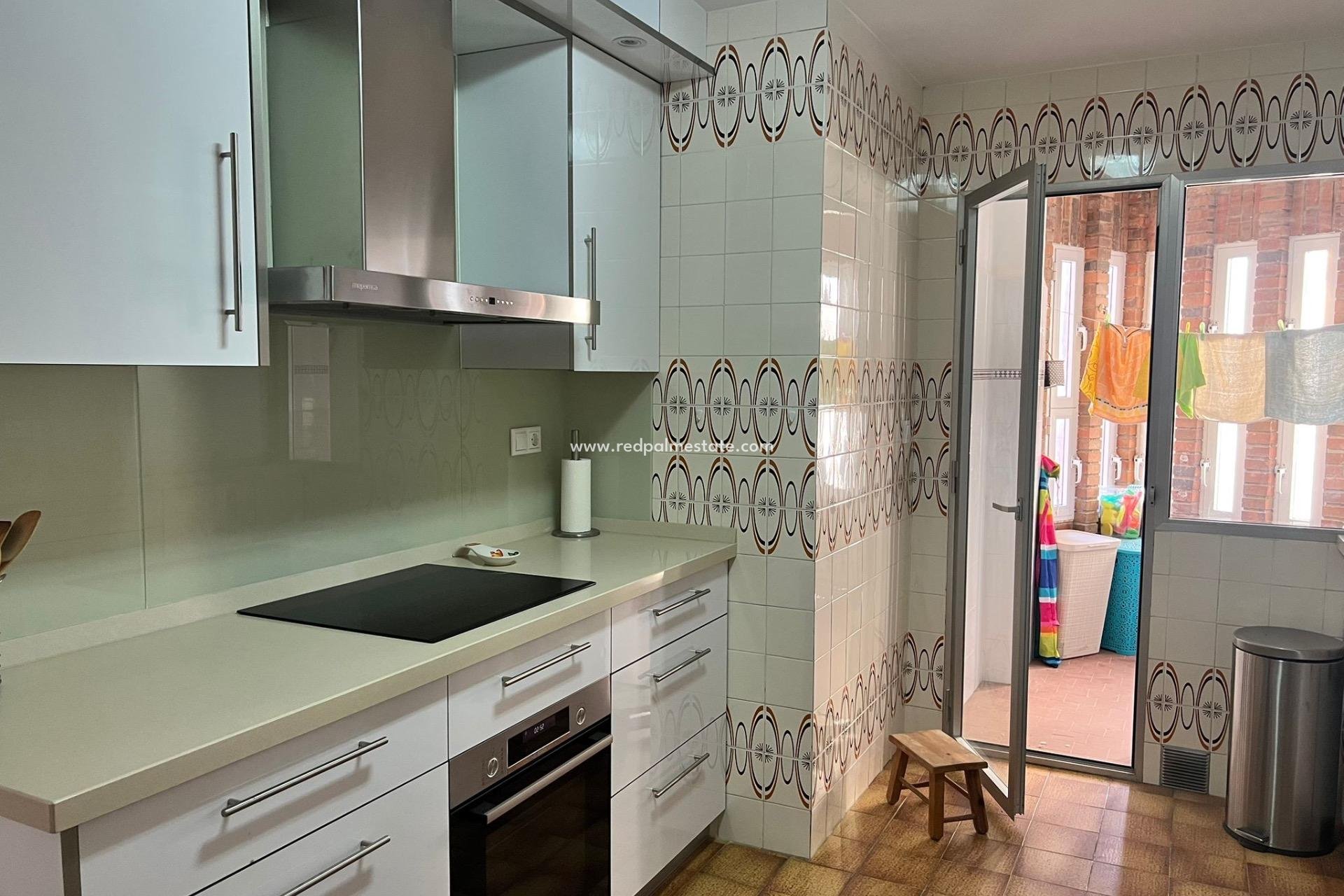 Revente - Appartement -
Torrevieja - Playa del Cura