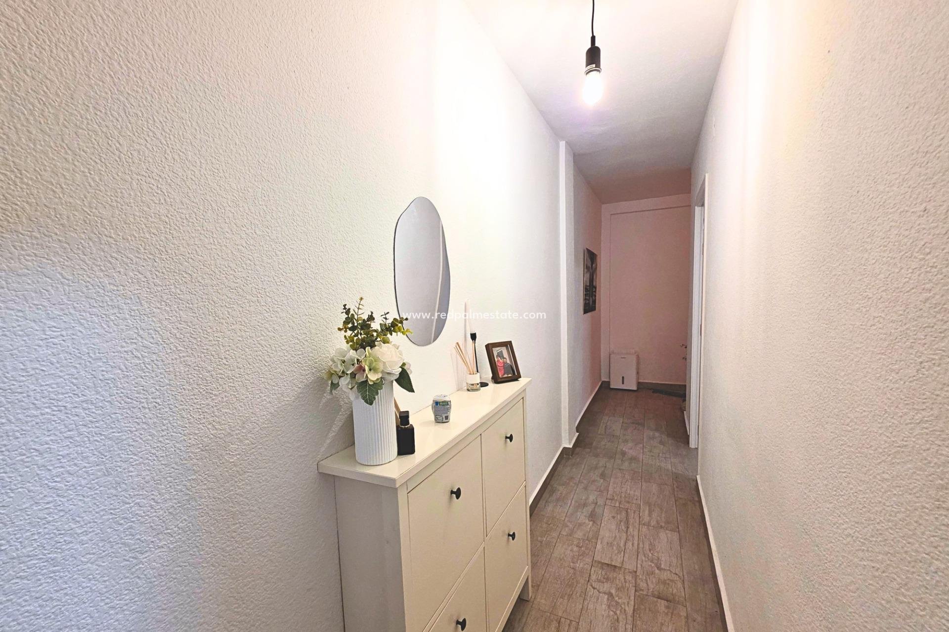 Revente - Appartement -
Torrevieja - Playa del Cura