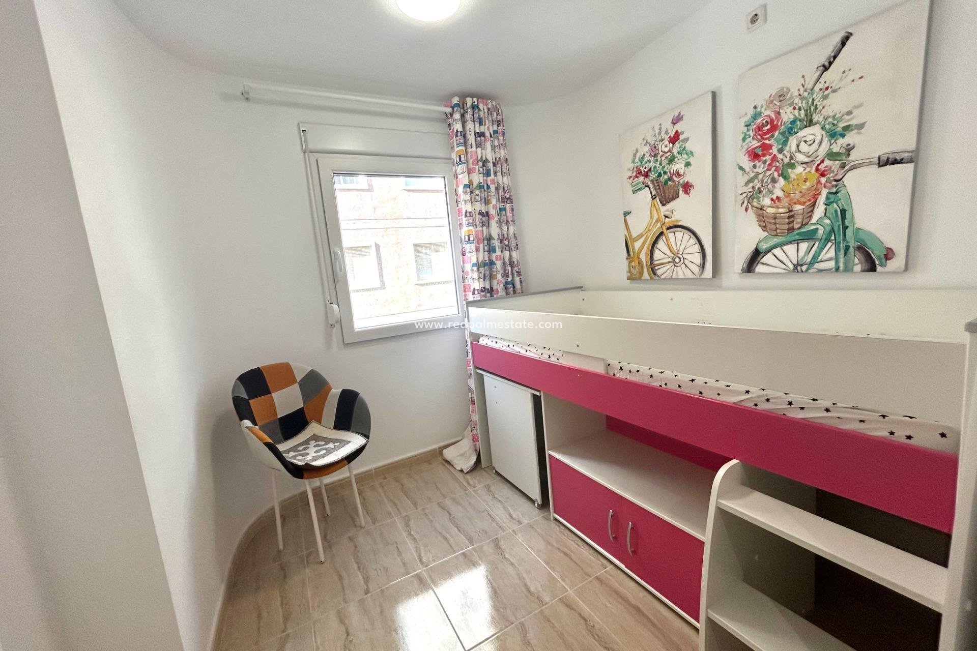 Revente - Appartement -
Torrevieja - Playa del Cura