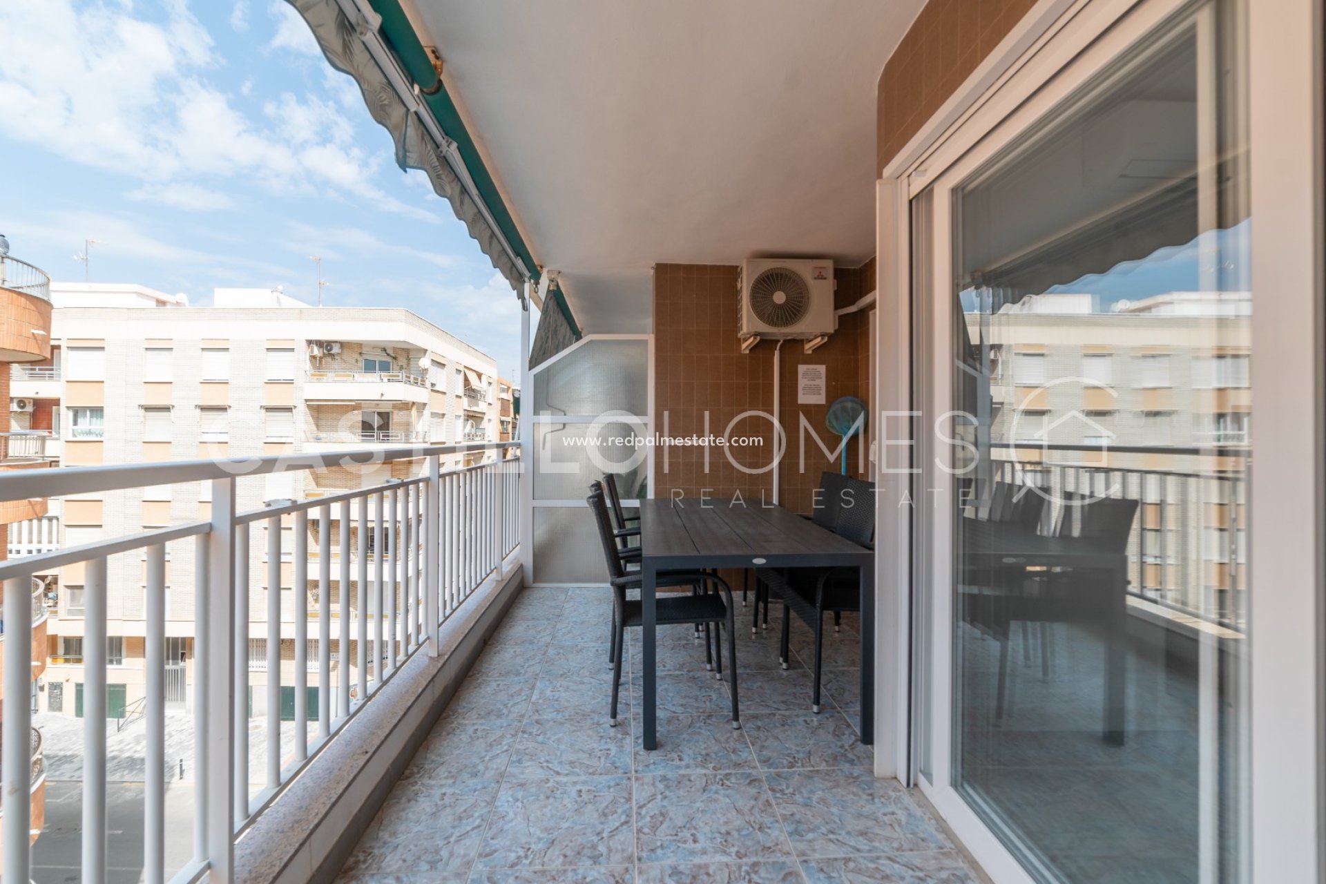 Revente - Appartement -
Torrevieja - Playa del Cura