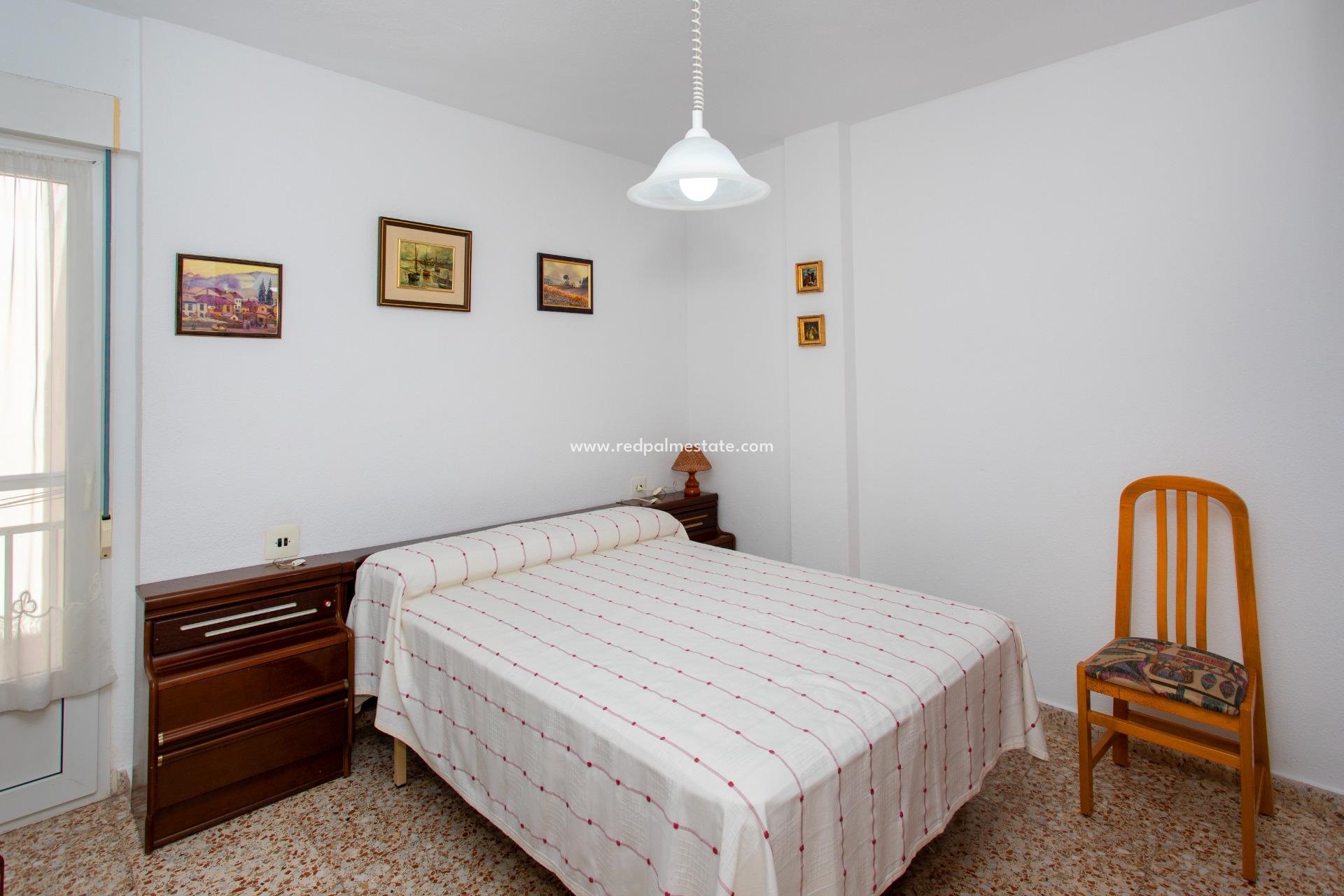 Revente - Appartement -
Torrevieja - Playa del Cura
