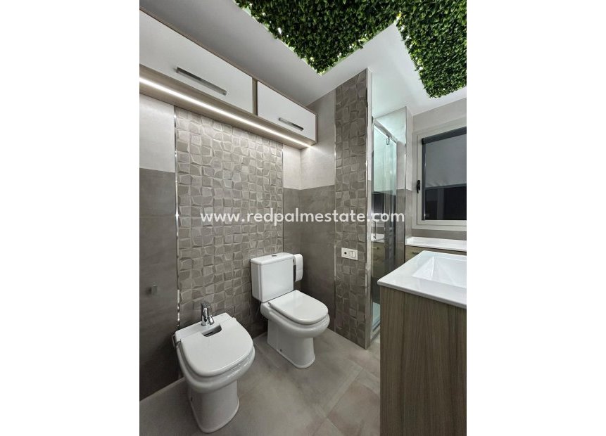 Revente - Appartement -
Torrevieja - Playa del Cura