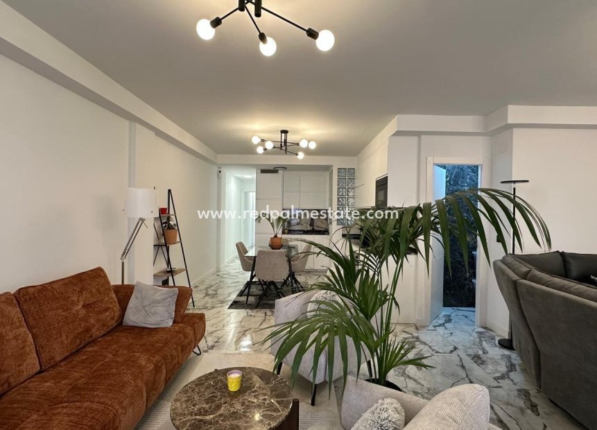 Revente - Appartement -
Torrevieja - Playa del Cura