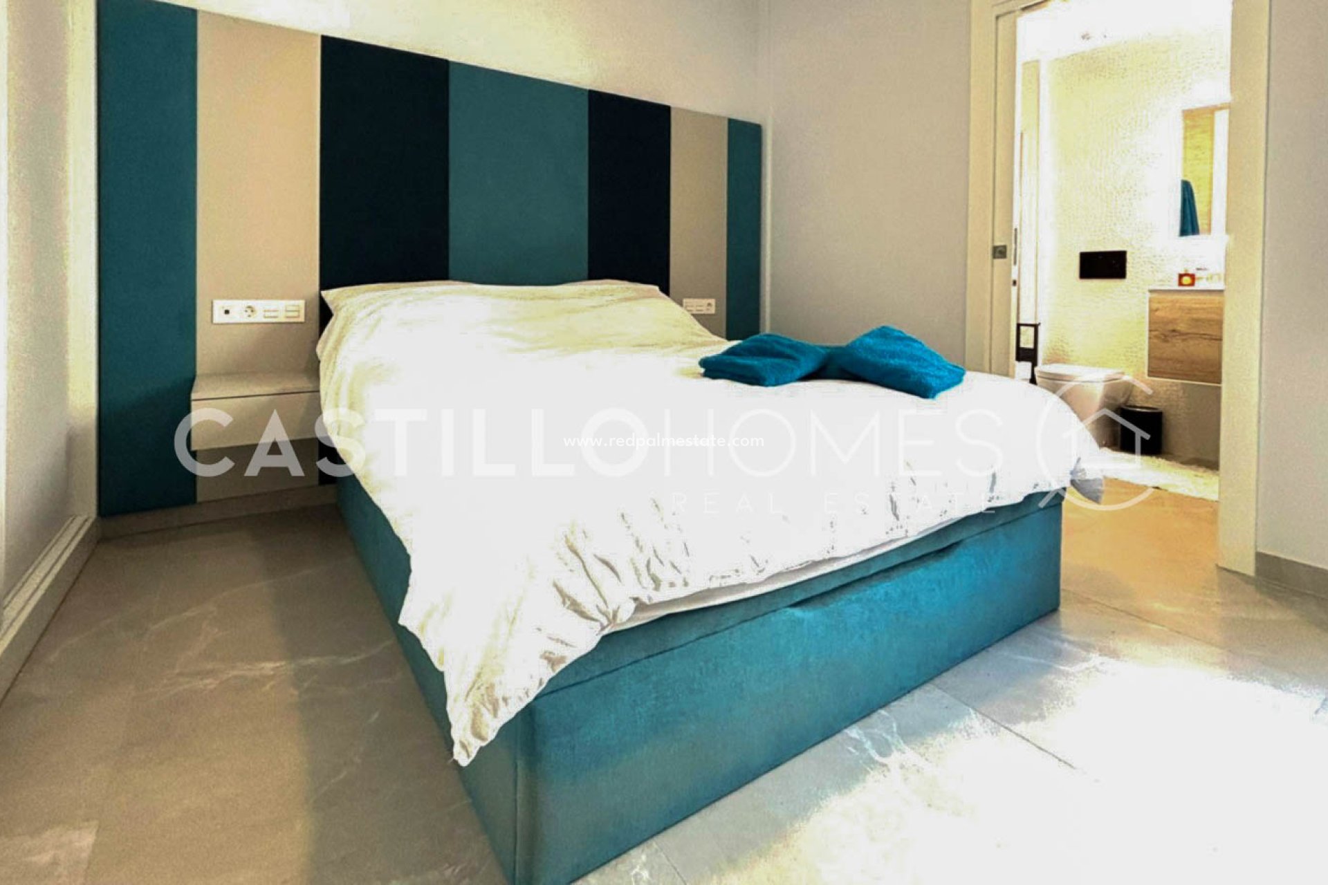 Revente - Appartement -
Torrevieja - Playa del Cura