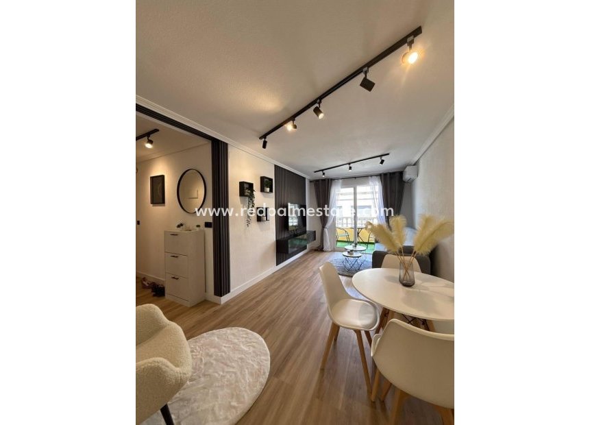 Revente - Appartement -
Torrevieja - Playa del Cura