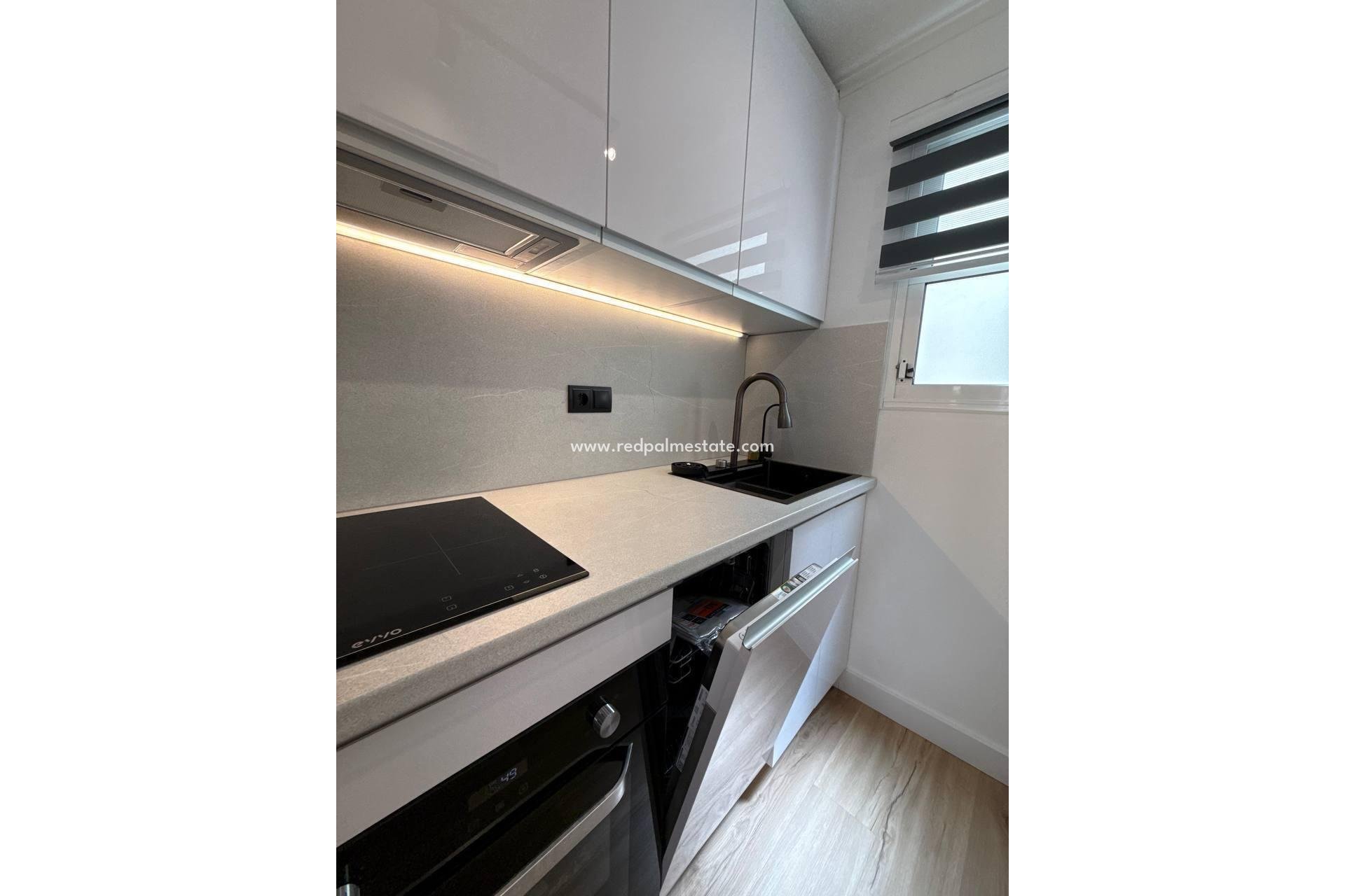 Revente - Appartement -
Torrevieja - Playa del Cura