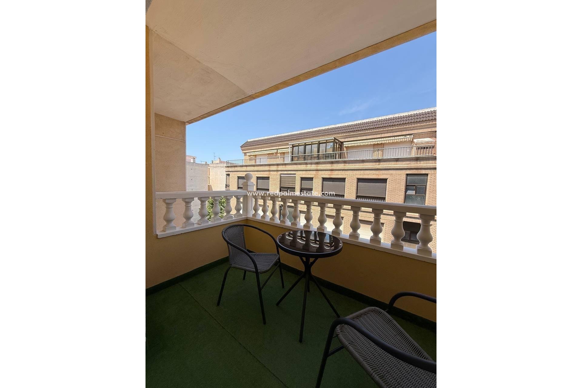 Revente - Appartement -
Torrevieja - Playa del Cura