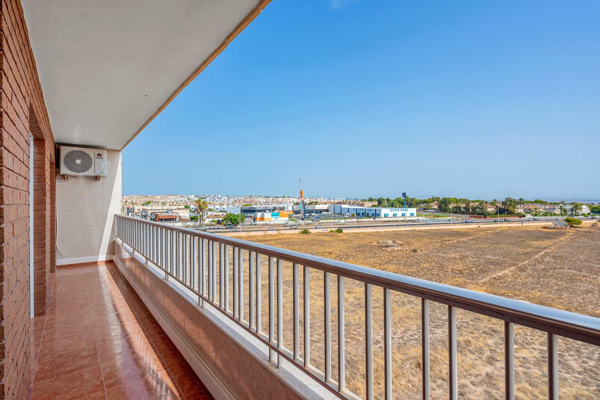 Revente - Appartement -
Torrevieja - Punta prima