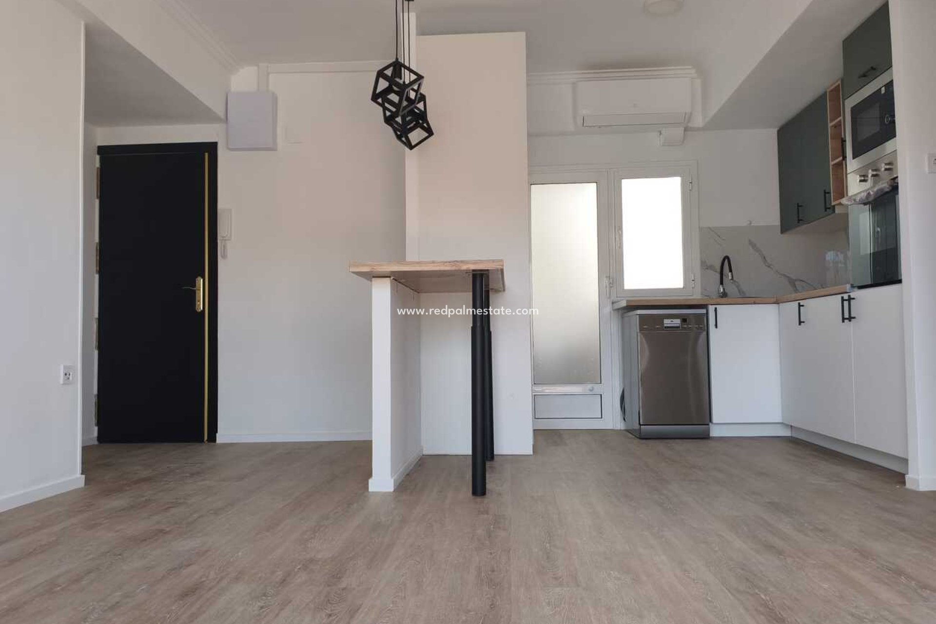 Revente - Appartement -
Torrevieja - Punta prima