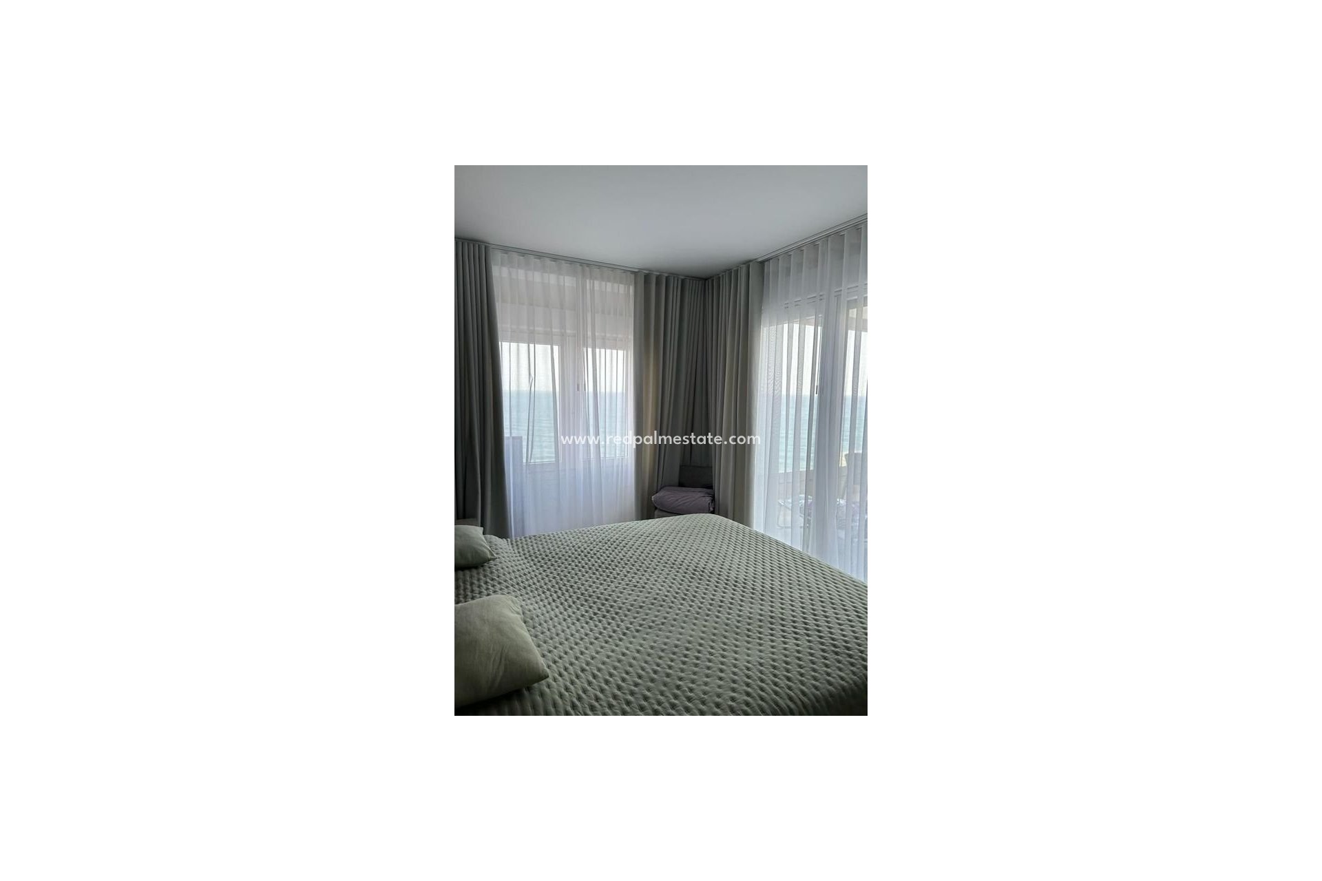 Revente - Appartement -
Torrevieja - Punta prima