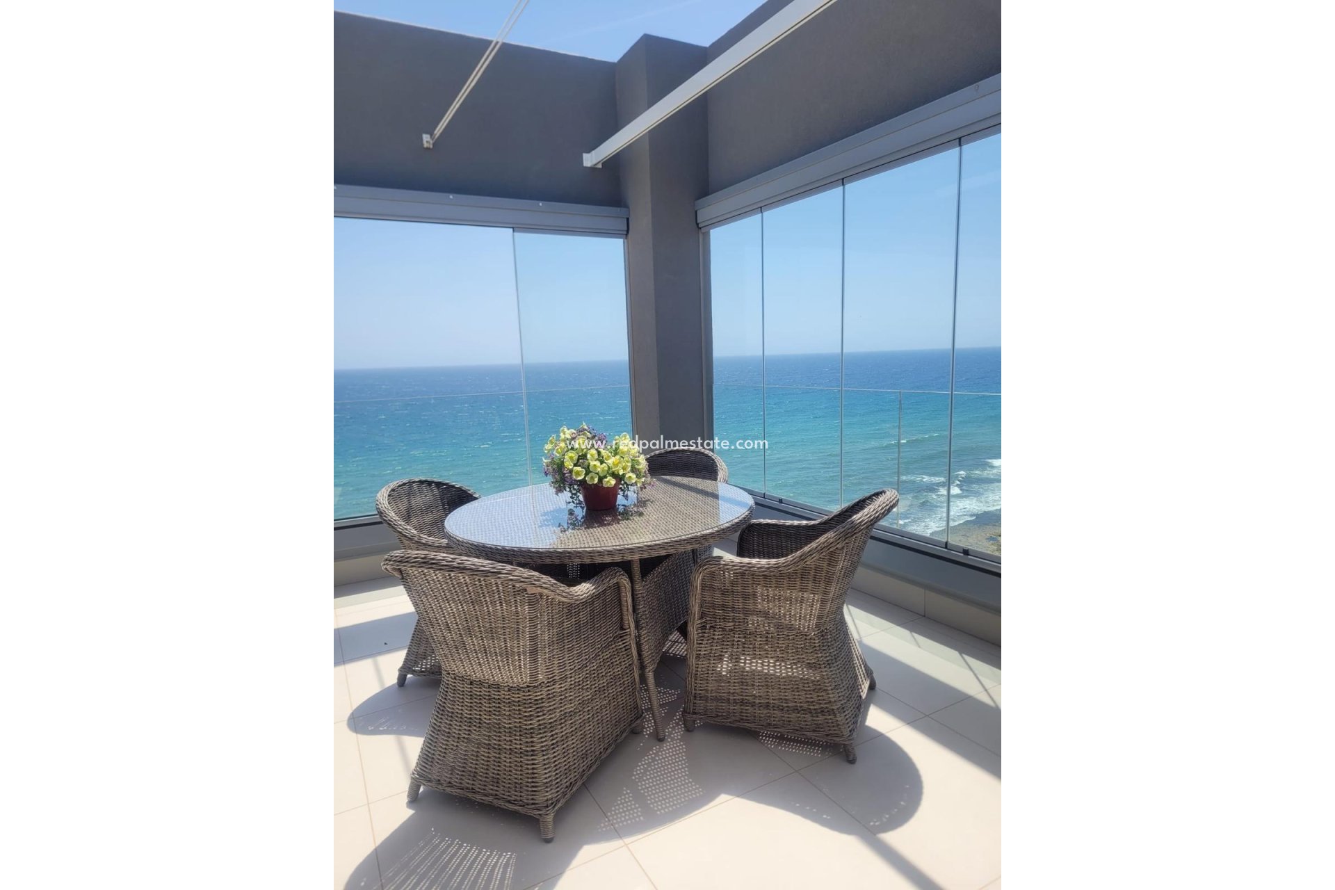 Revente - Appartement -
Torrevieja - Punta prima