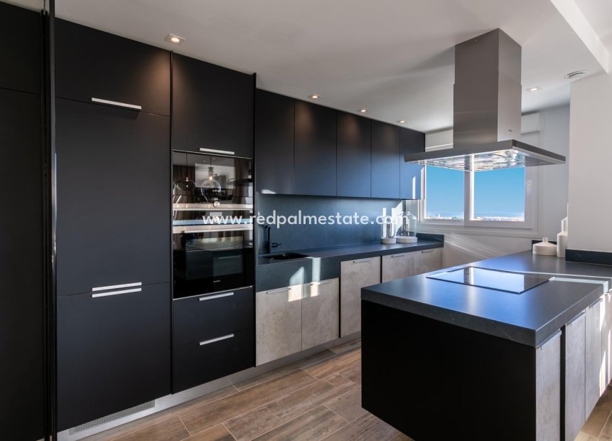 Revente - Appartement -
Torrevieja - Punta prima