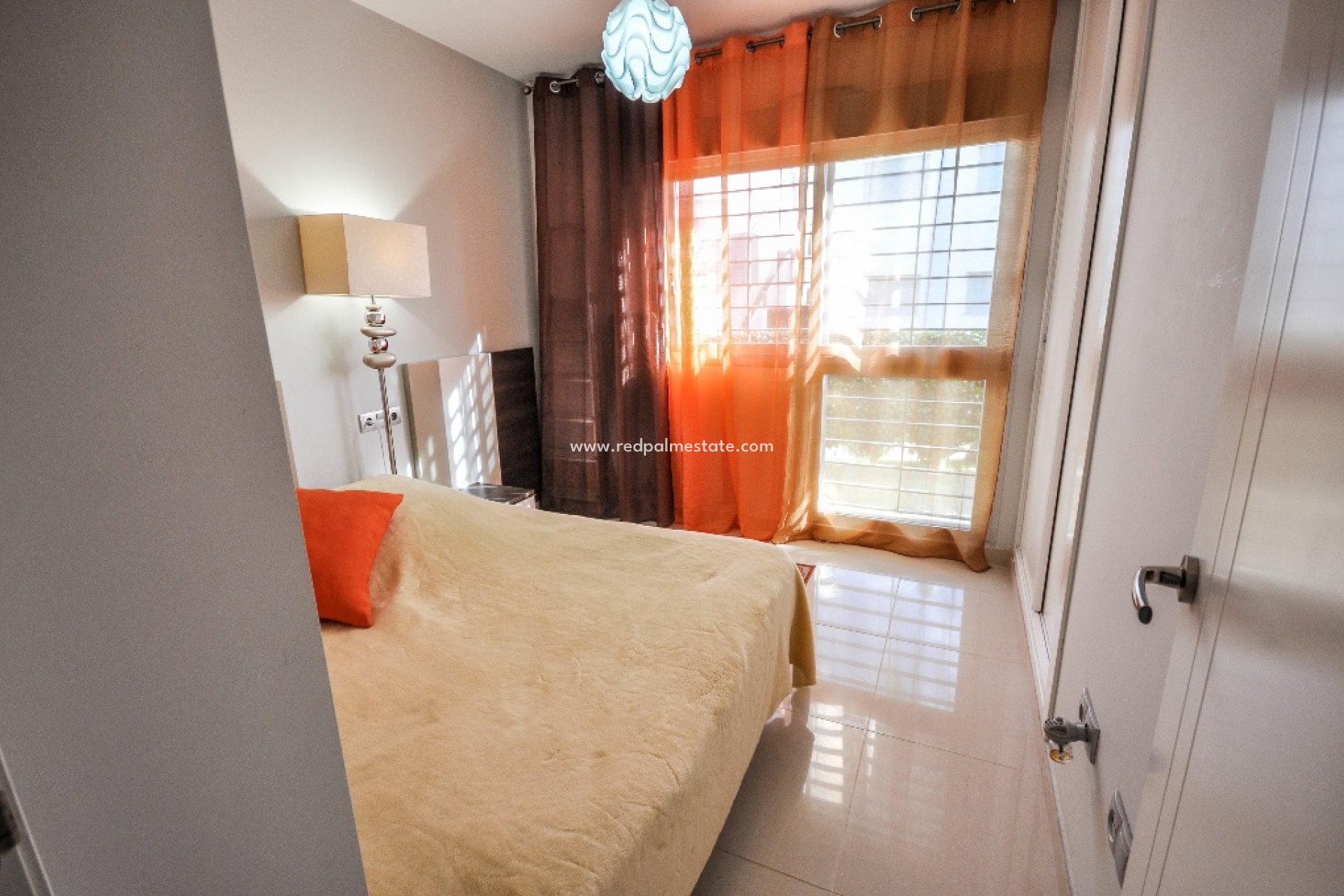 Revente - Appartement -
Torrevieja - Punta prima