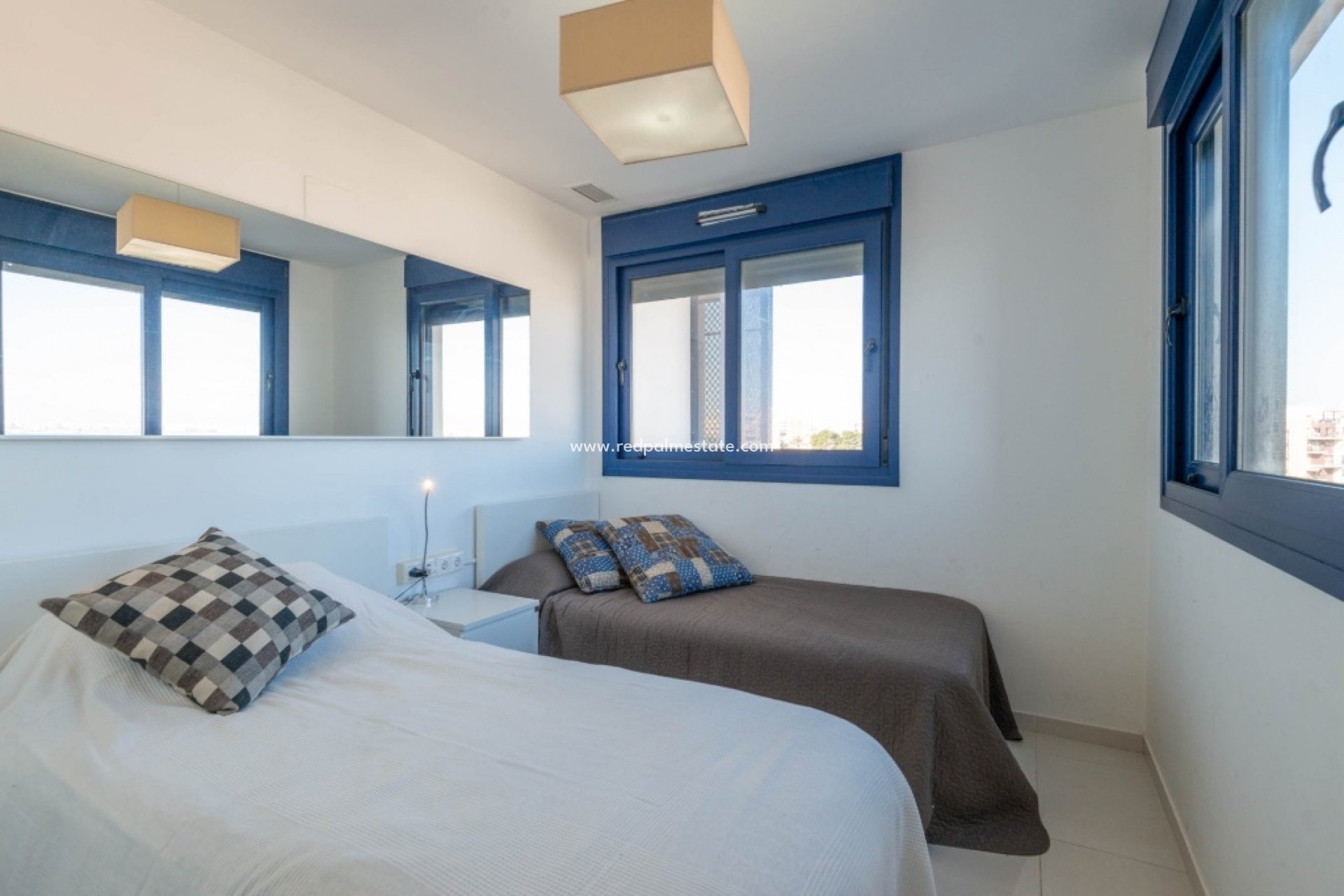 Revente - Appartement -
Torrevieja - Punta prima