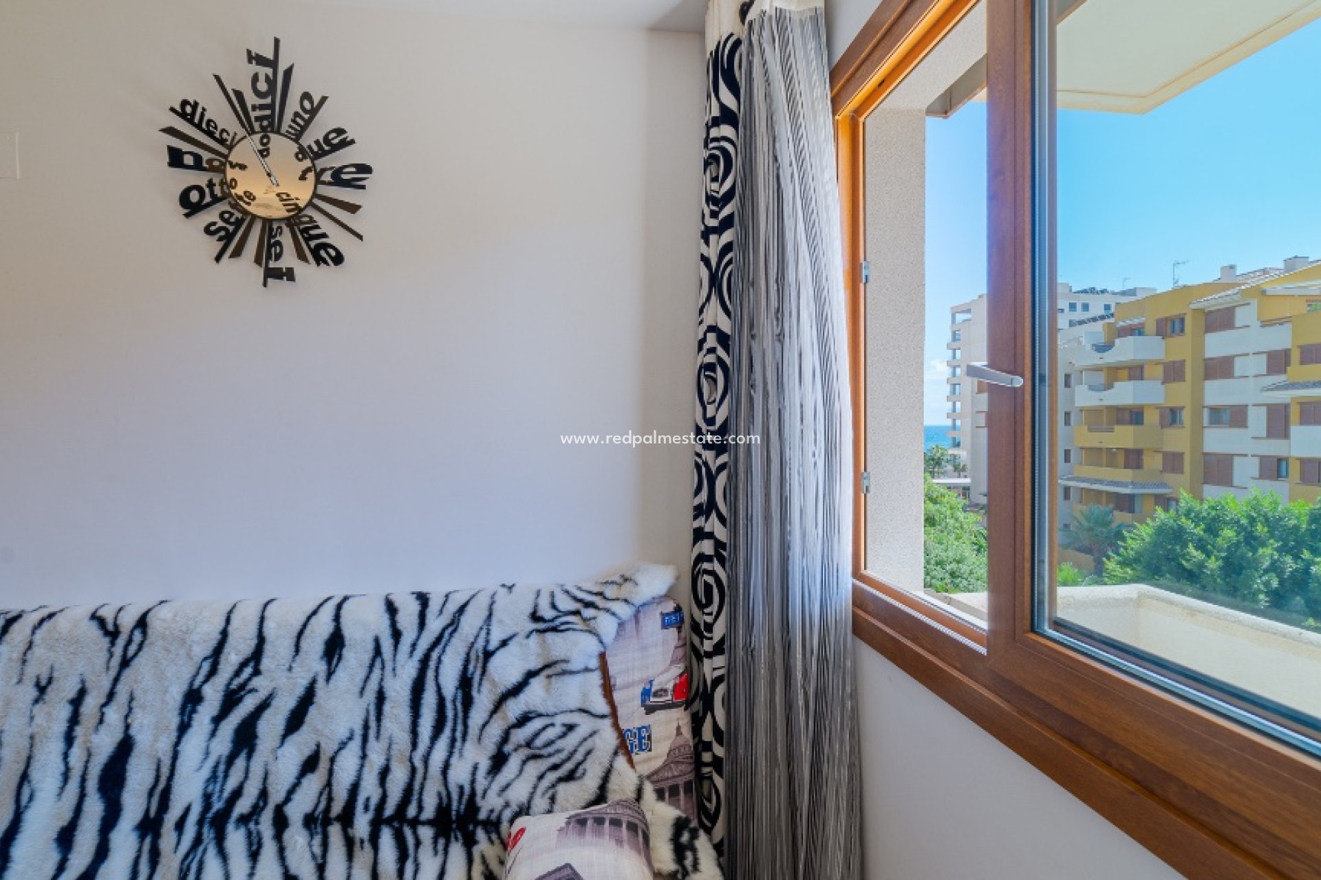 Revente - Appartement -
Torrevieja - Punta prima