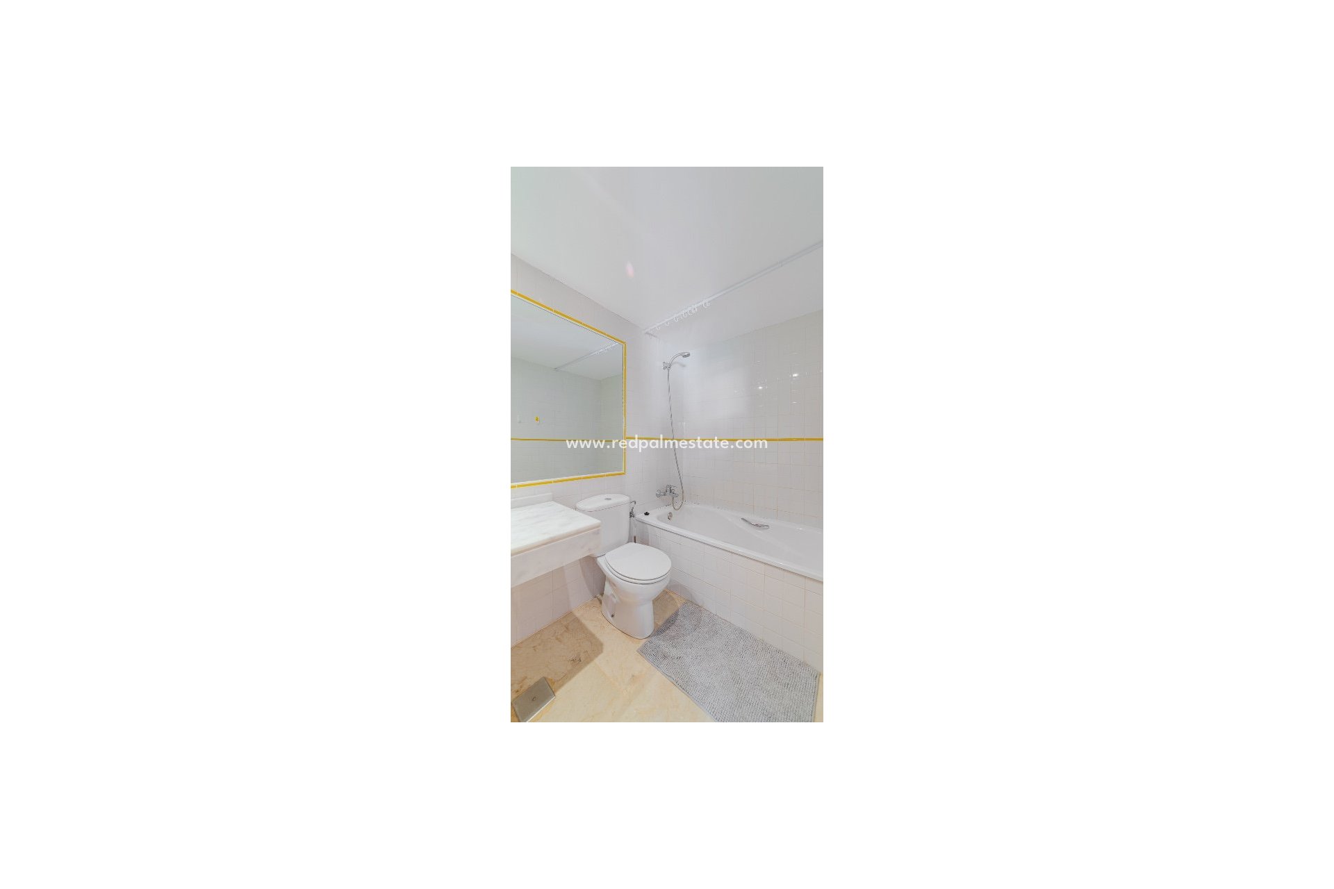 Revente - Appartement -
Torrevieja - Punta prima