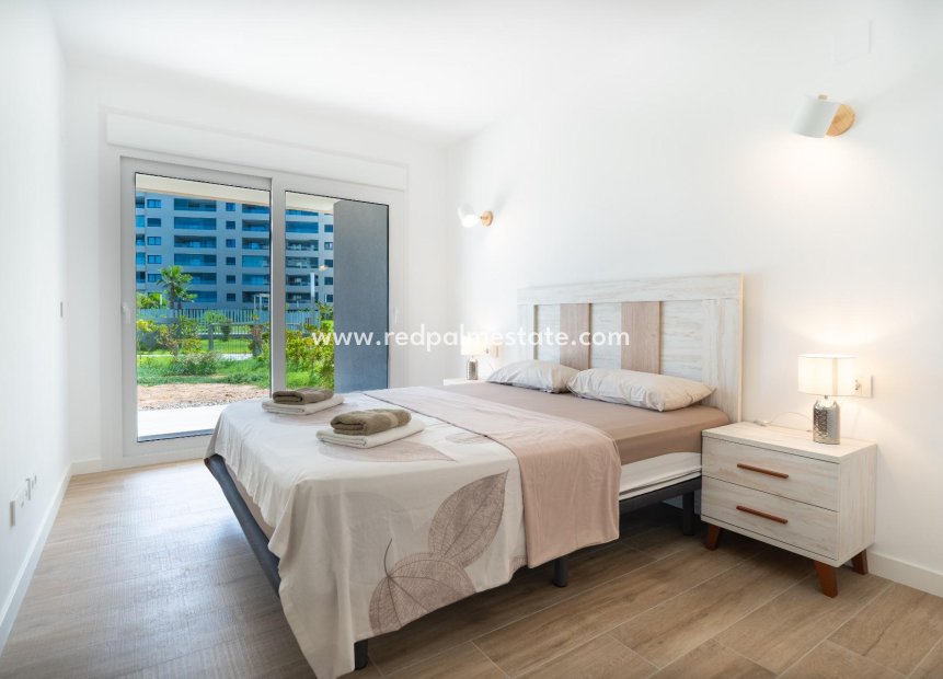 Revente - Appartement -
Torrevieja - Punta prima