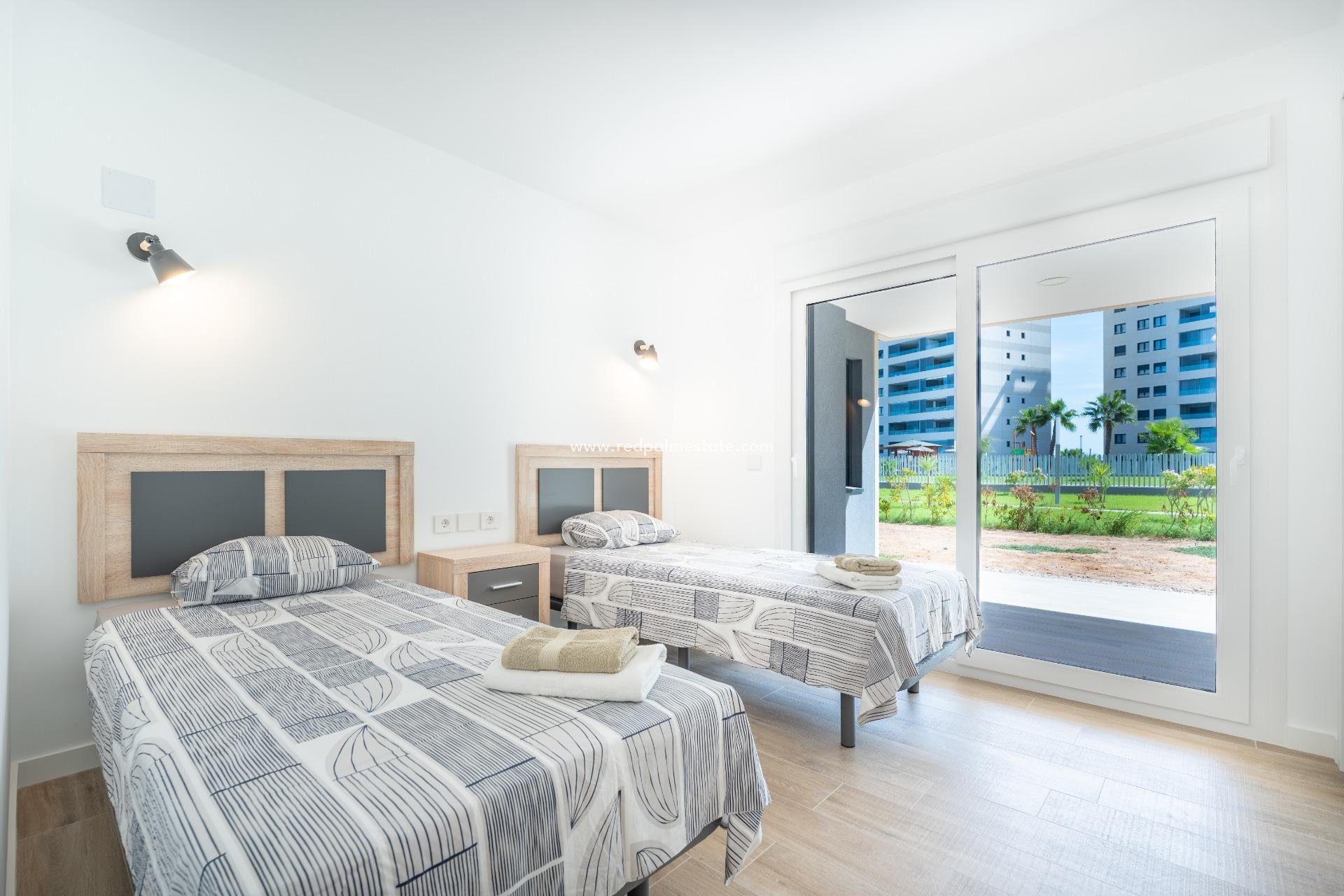 Revente - Appartement -
Torrevieja - Punta prima