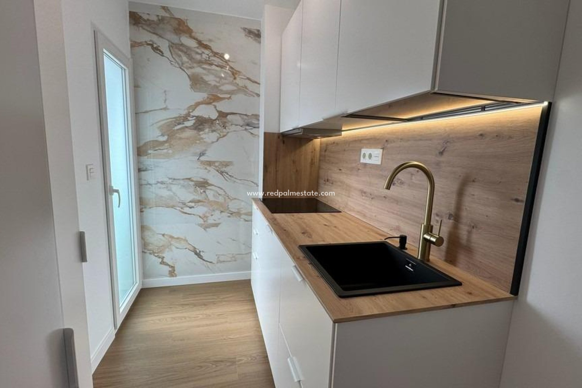 Revente - Appartement -
Torrevieja - Punta prima