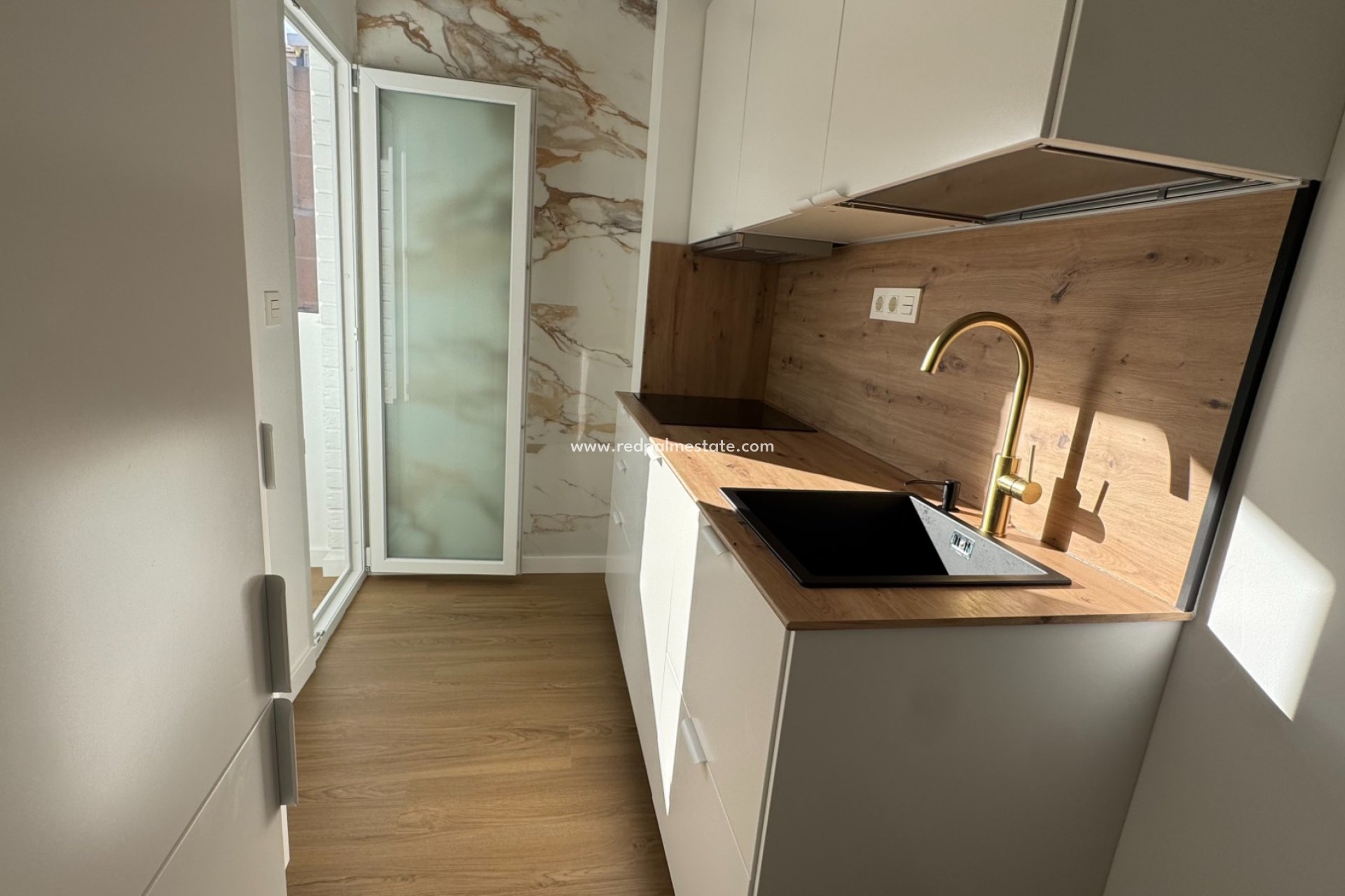Revente - Appartement -
Torrevieja - Punta prima