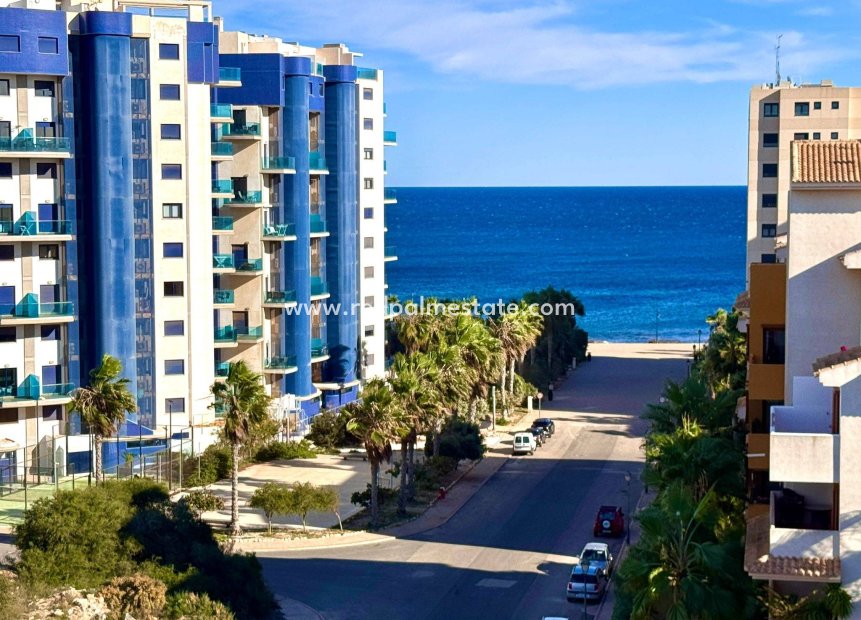 Revente - Appartement -
Torrevieja - Punta prima