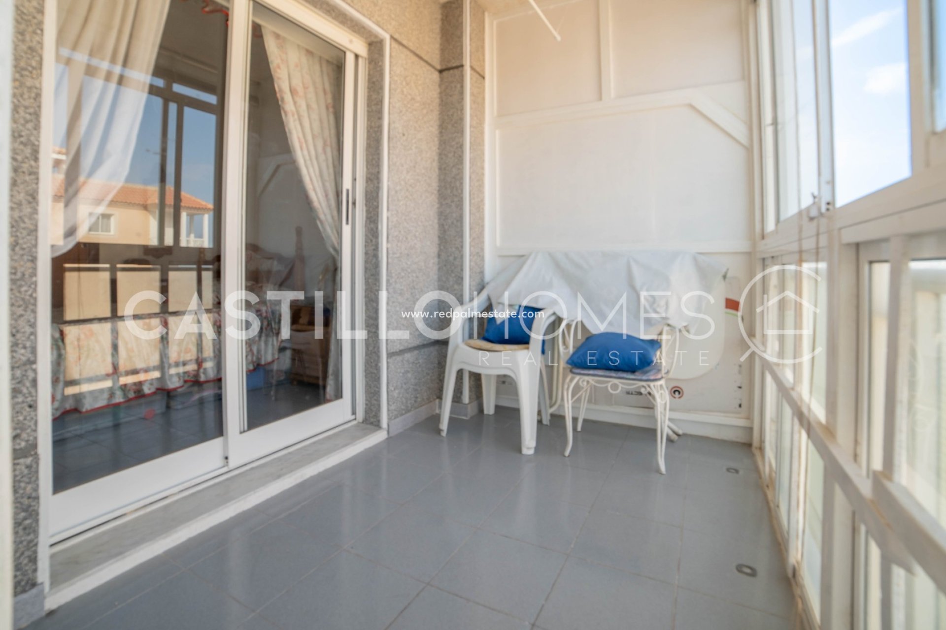 Revente - Appartement -
Torrevieja - Punta prima