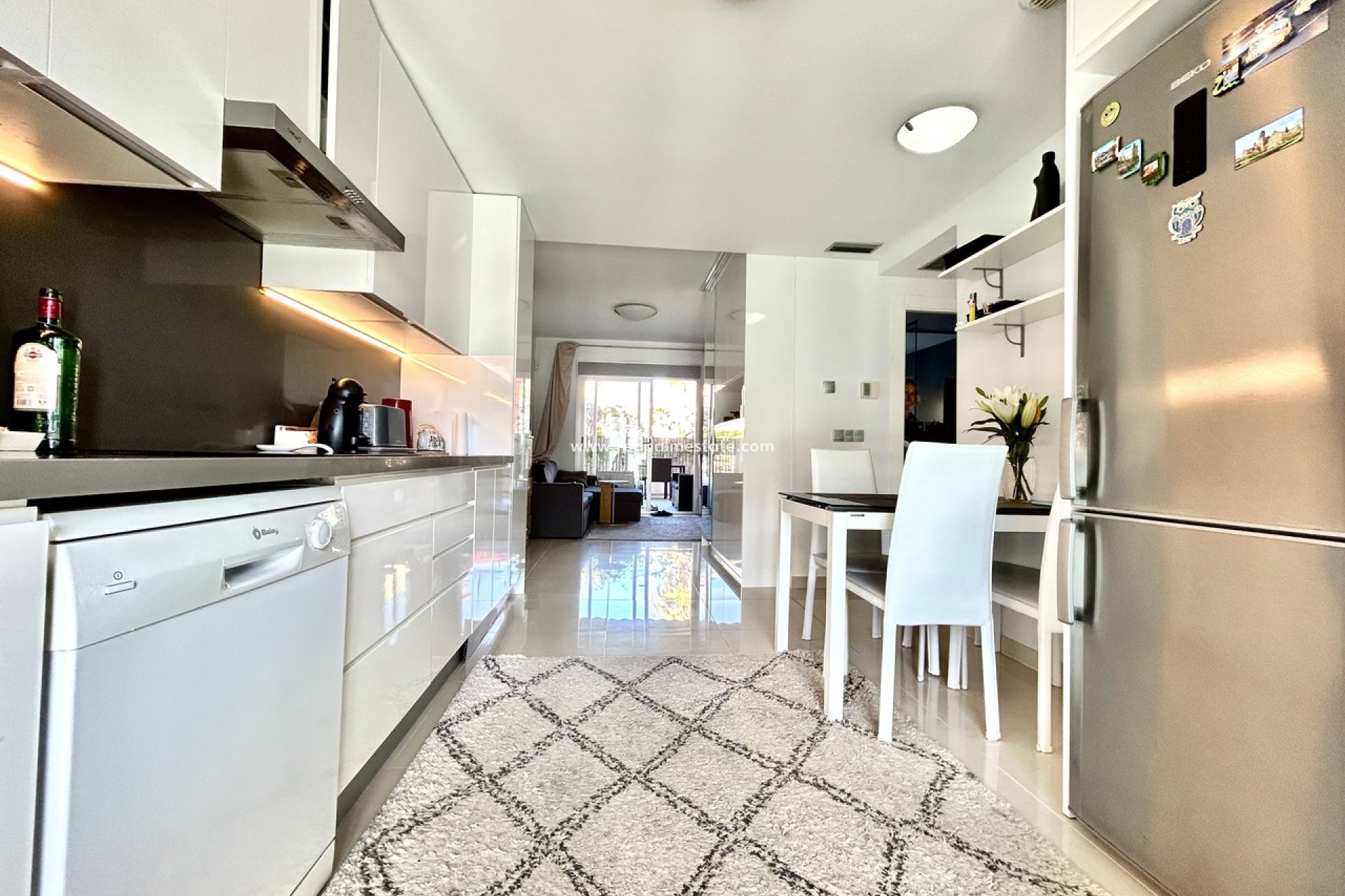 Revente - Appartement -
Torrevieja - Punta prima