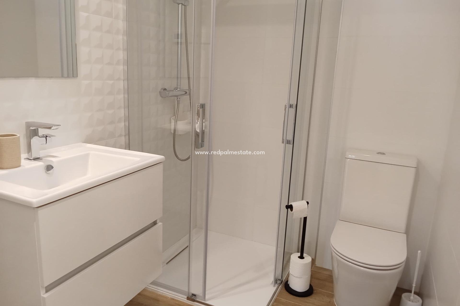 Revente - Appartement -
Torrevieja - Punta prima