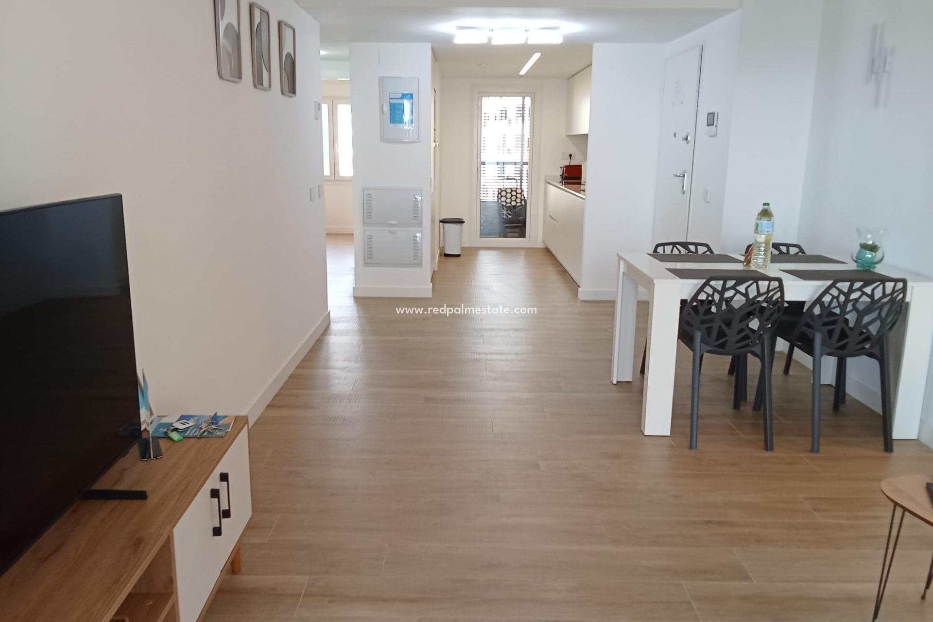Revente - Appartement -
Torrevieja - Punta prima