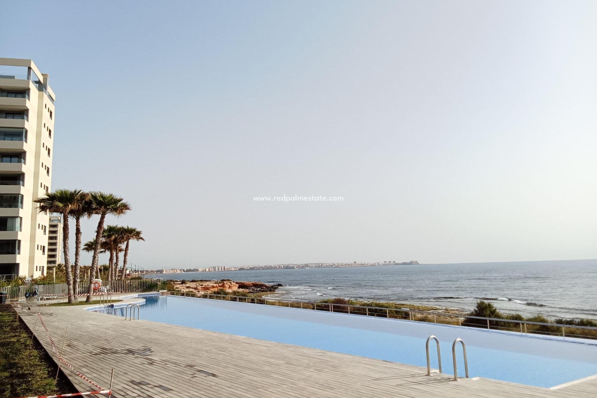 Revente - Appartement -
Torrevieja - Punta prima