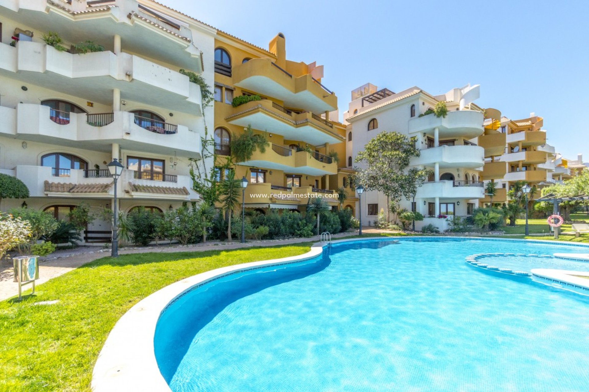 Revente - Appartement -
Torrevieja - Punta prima