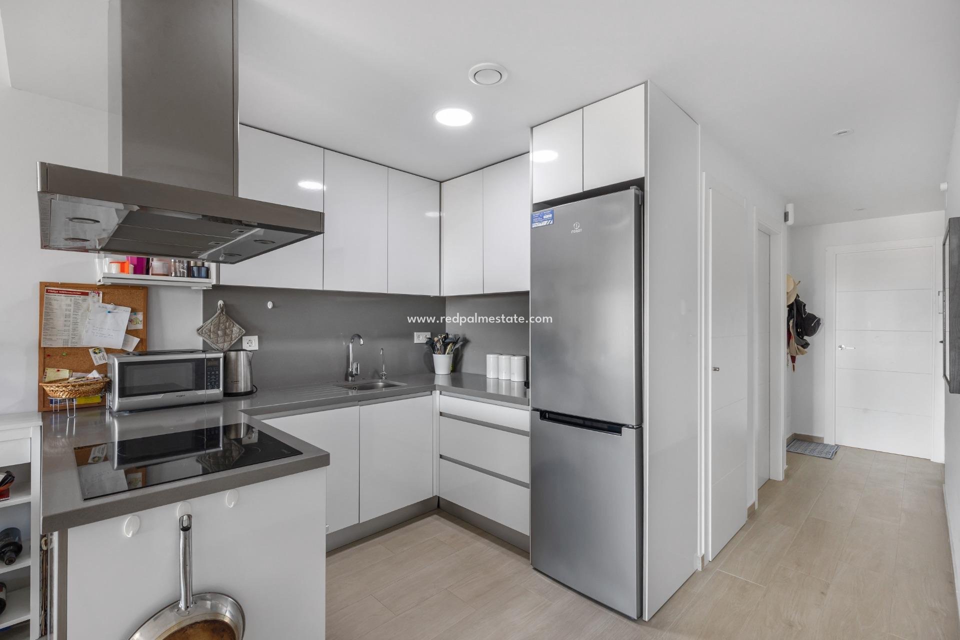 Revente - Appartement -
Torrevieja - Rosaleda-los frutales