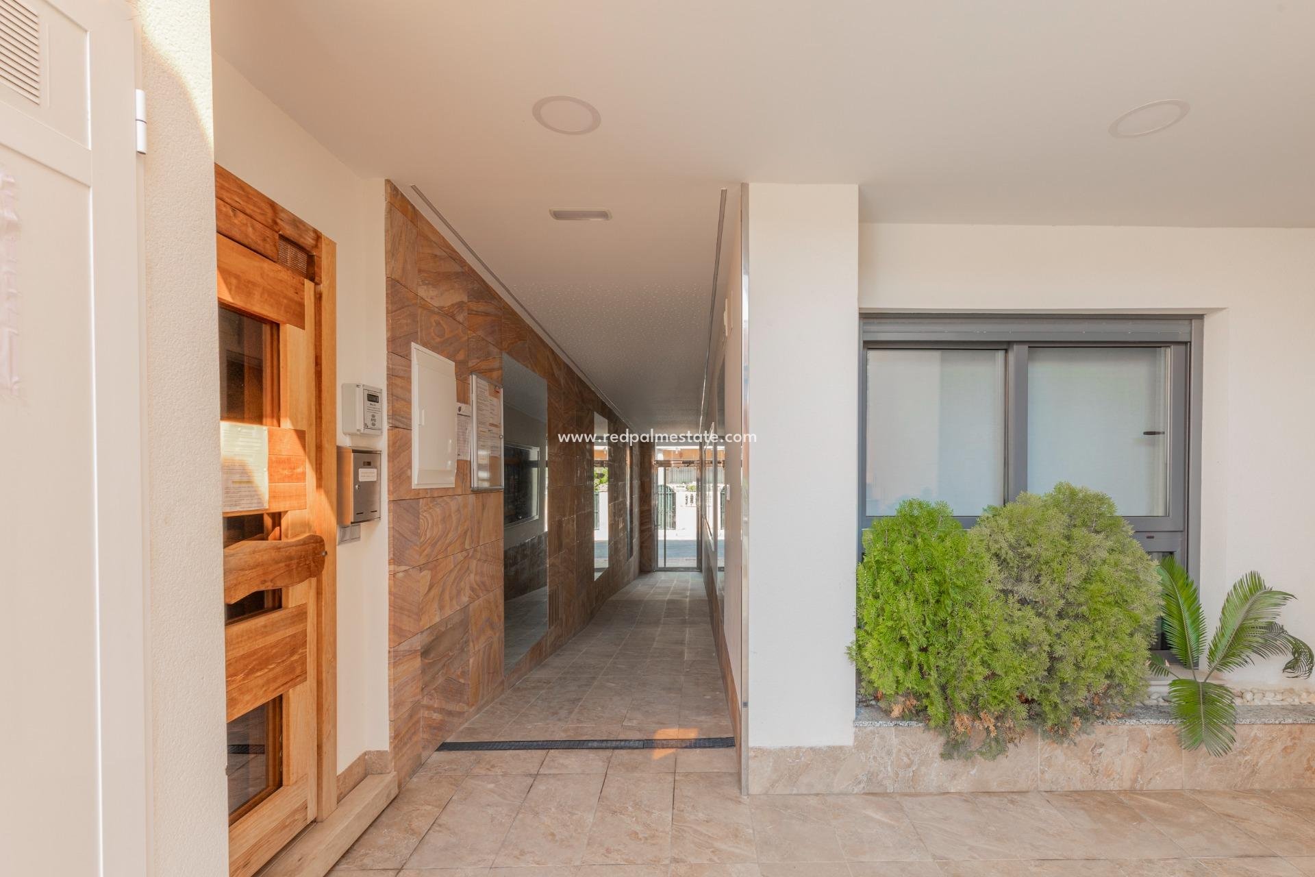 Revente - Appartement -
Torrevieja - Rosaleda-los frutales