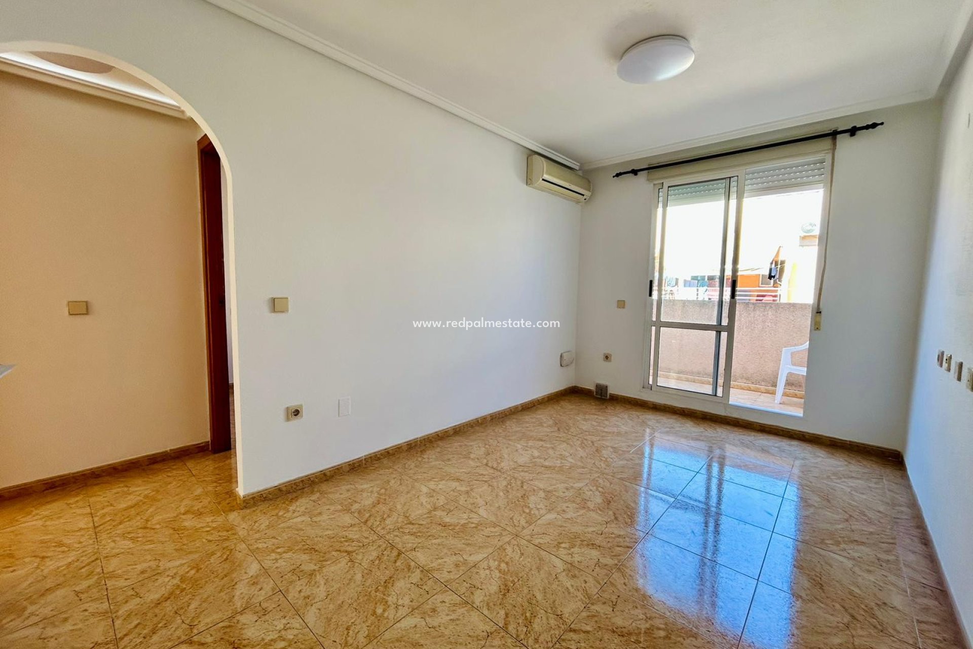Revente - Appartement -
Torrevieja - Torrevieja Centro